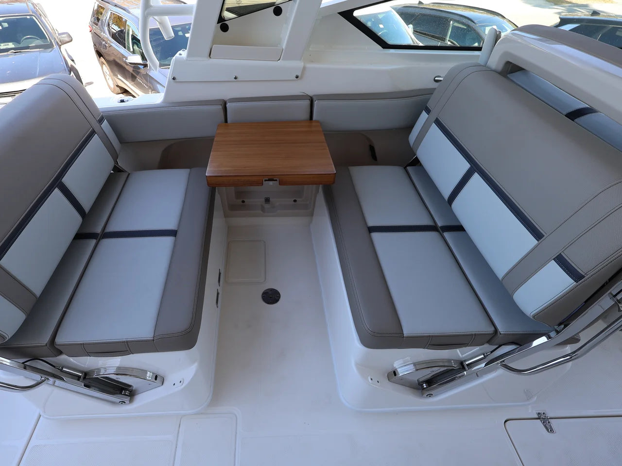2026 Boston Whaler 330 Vantage 33.0 feet, Naples, Florida #17