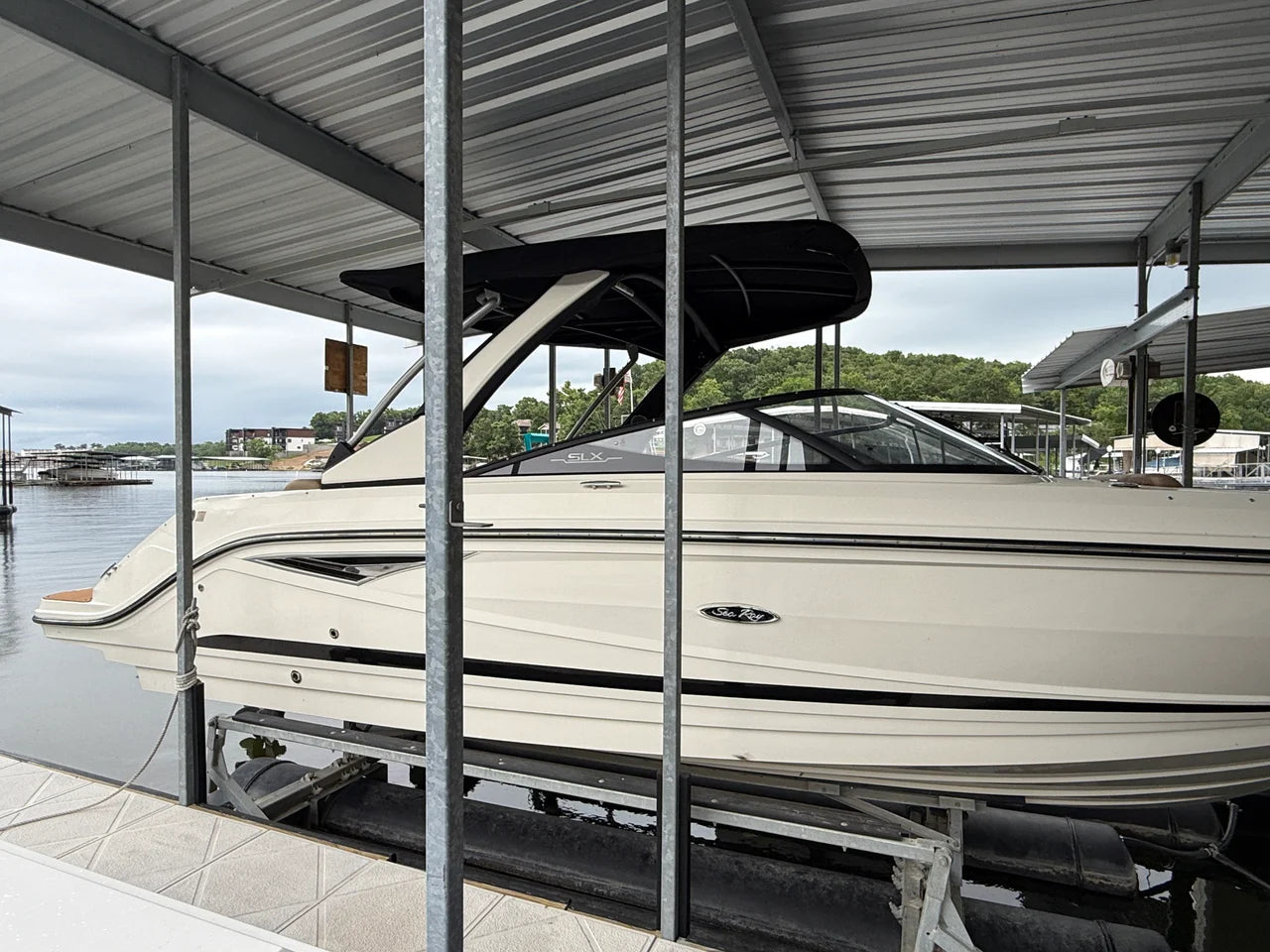 2017 Sea Ray 280 SLX 28.0 feet, Lake Ozark, Missouri #9