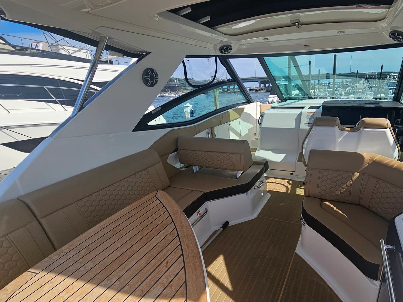 2026 Sea Ray 320 SUNDANCER COUPE OB 32.0 feet, Brick Township, New Jersey #14