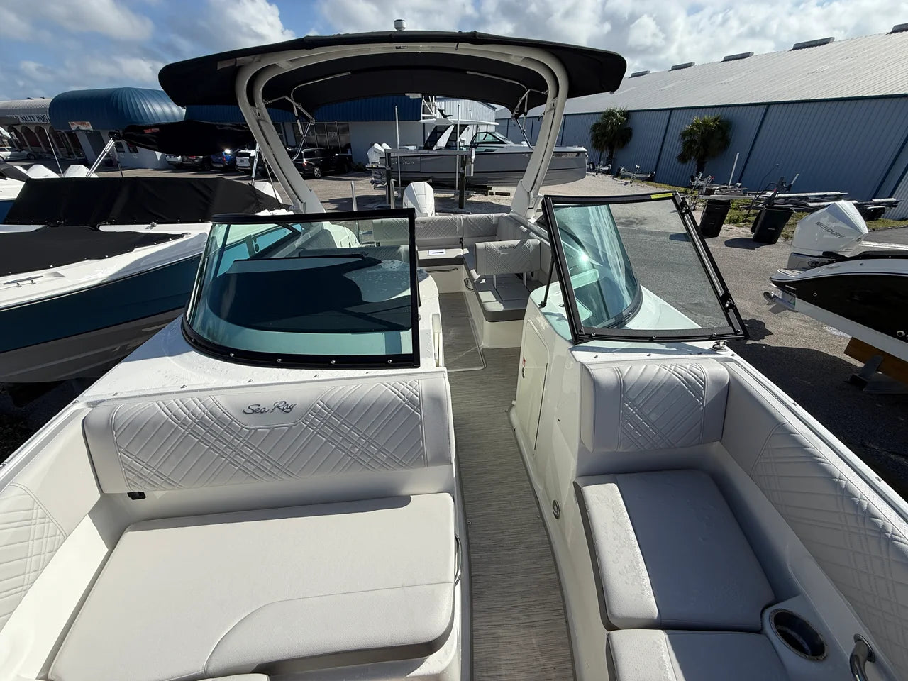 2026 Sea Ray SDX 250 Outboard 25.0 feet, Venice, Florida #7