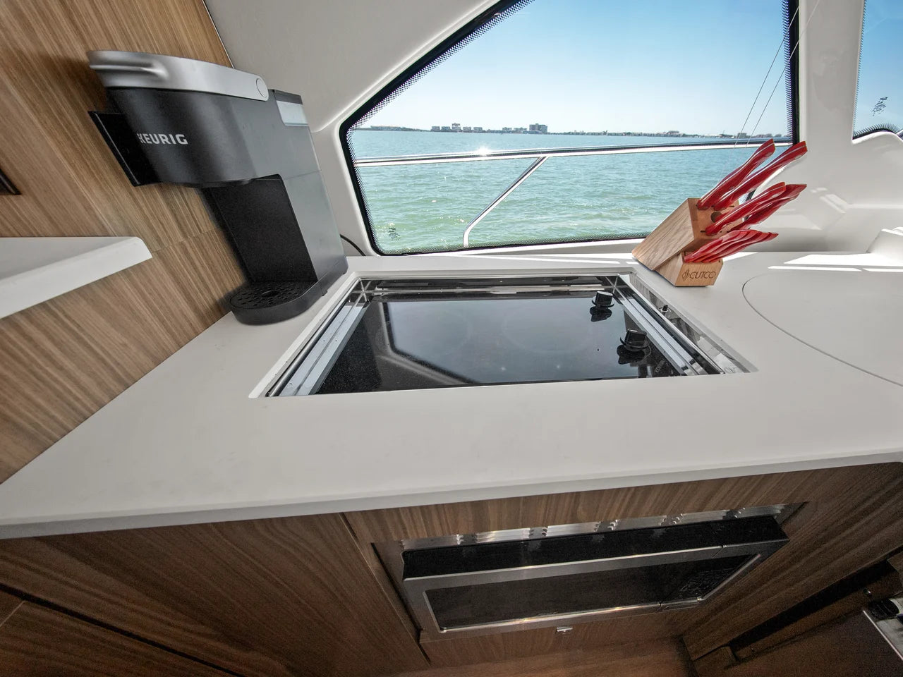 2025 Cruisers Yachts 50 Cantius 50.0 feet, St. Petersburg, Florida #40