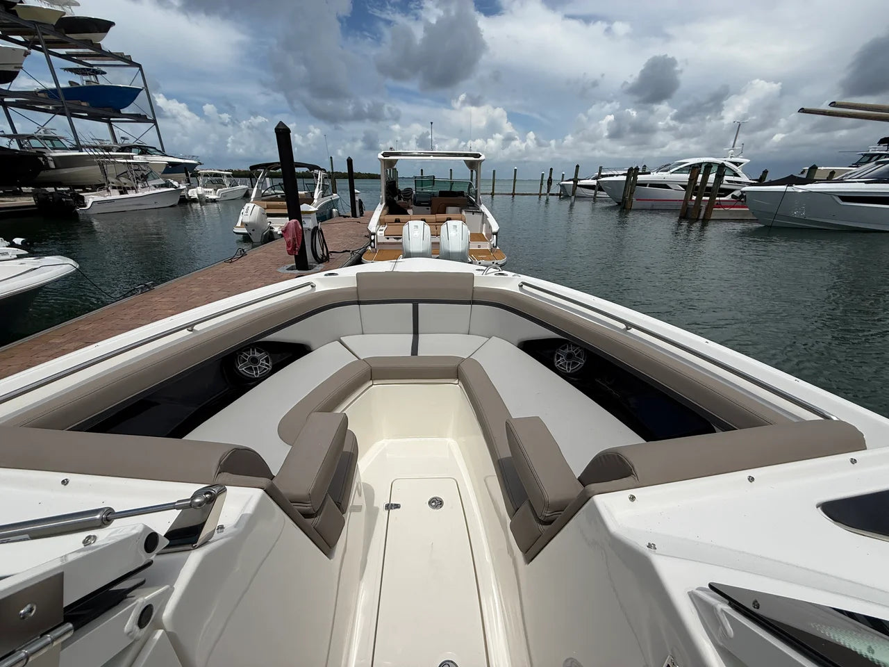 2027 Boston Whaler 330 Vantage 33.0 feet, Sarasota, FL #7