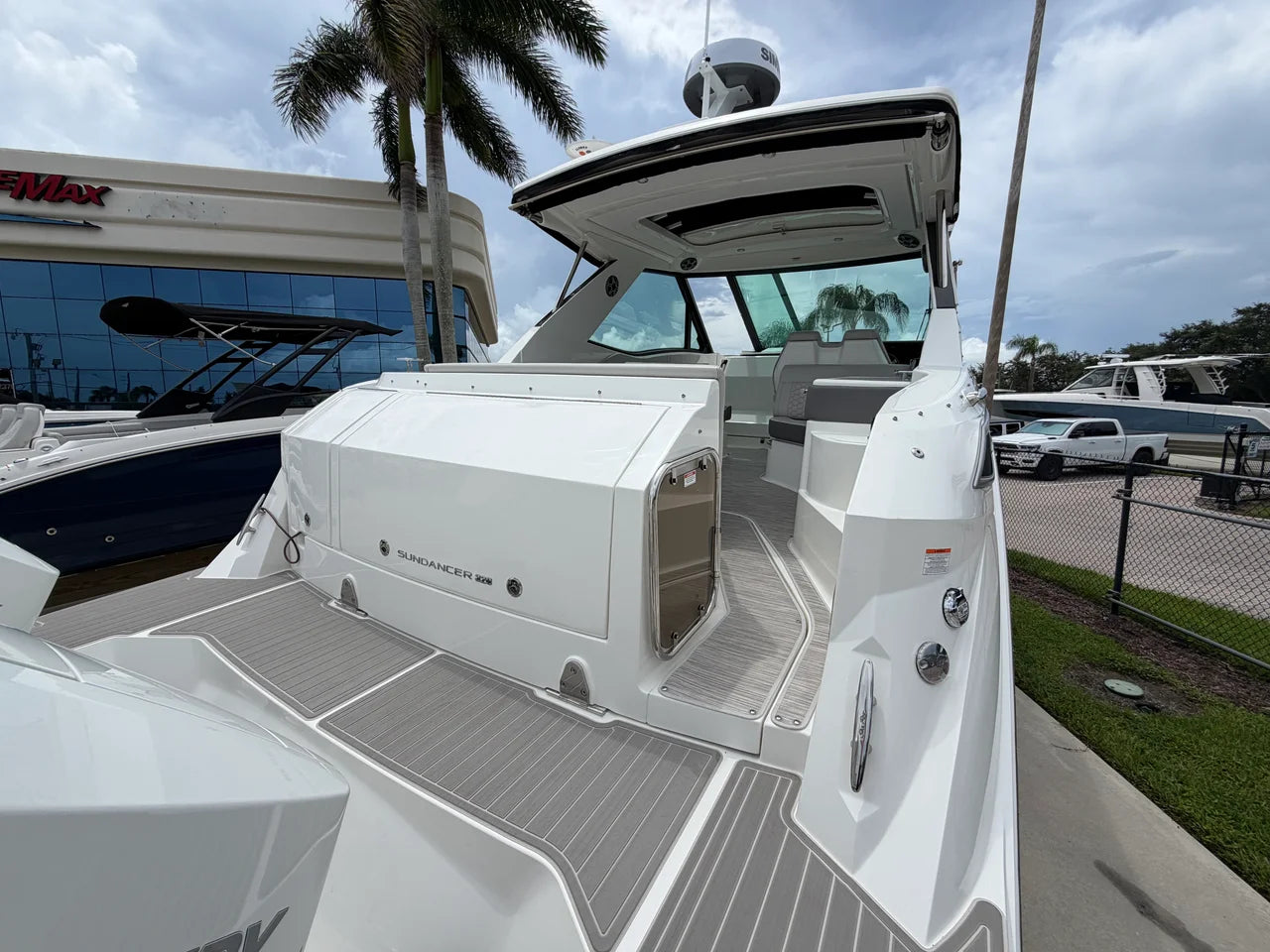 2027 Sea Ray Sundancer 320 Outboard 32.0 feet, Stuart, Florida #5