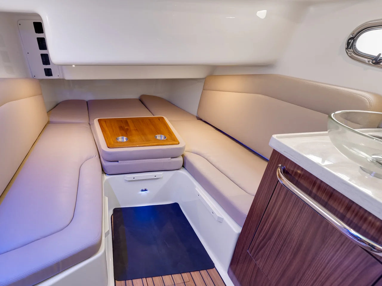 2027 Boston Whaler 380 Outrage 38.0 feet, Pensacola, Florida #60