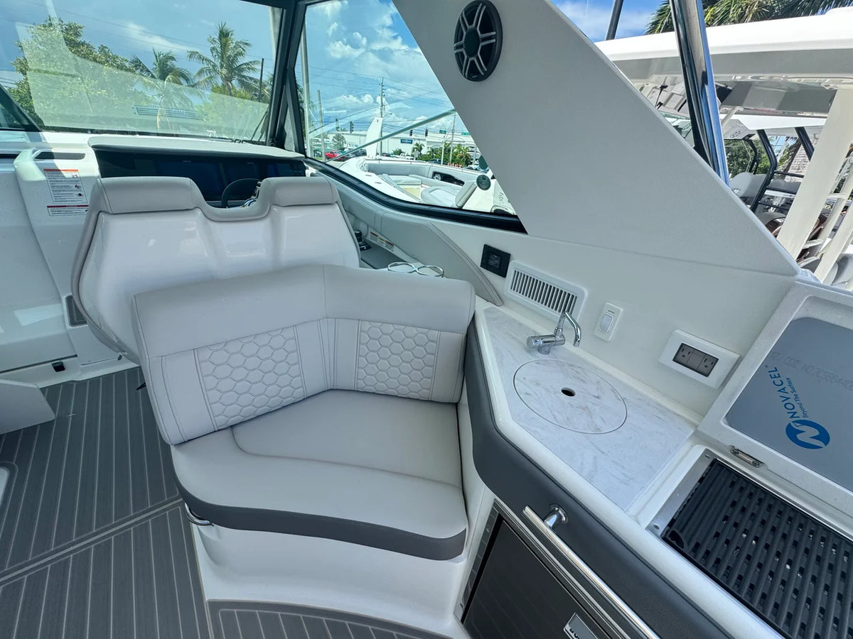 2027 Sea Ray Sundancer 320 Outboard 32.0 feet, Pompano Beach, Florida #8