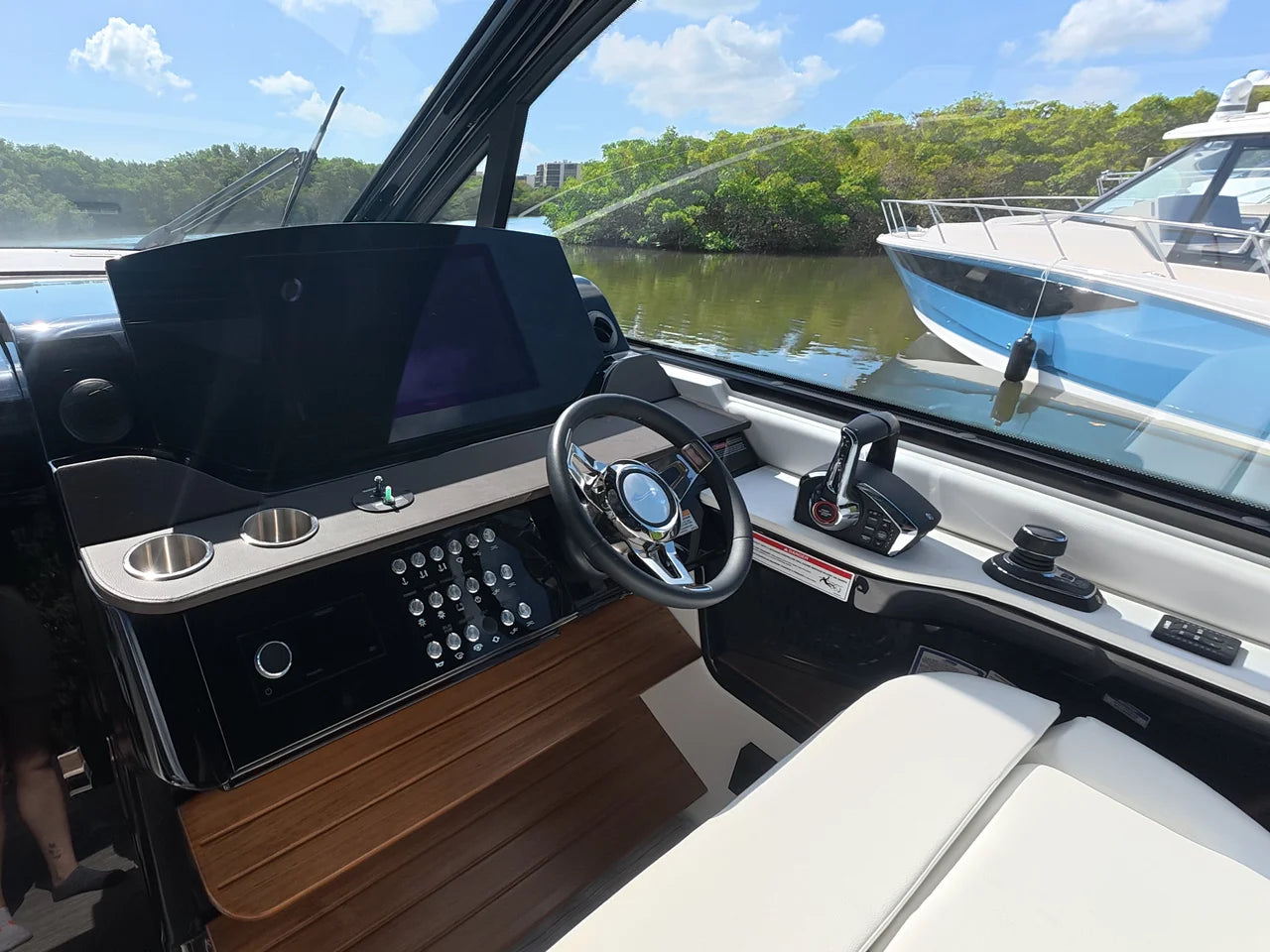 2026 Sea Ray Sundancer 370 Outboard 37.0 feet, Cumming, Georgia #13