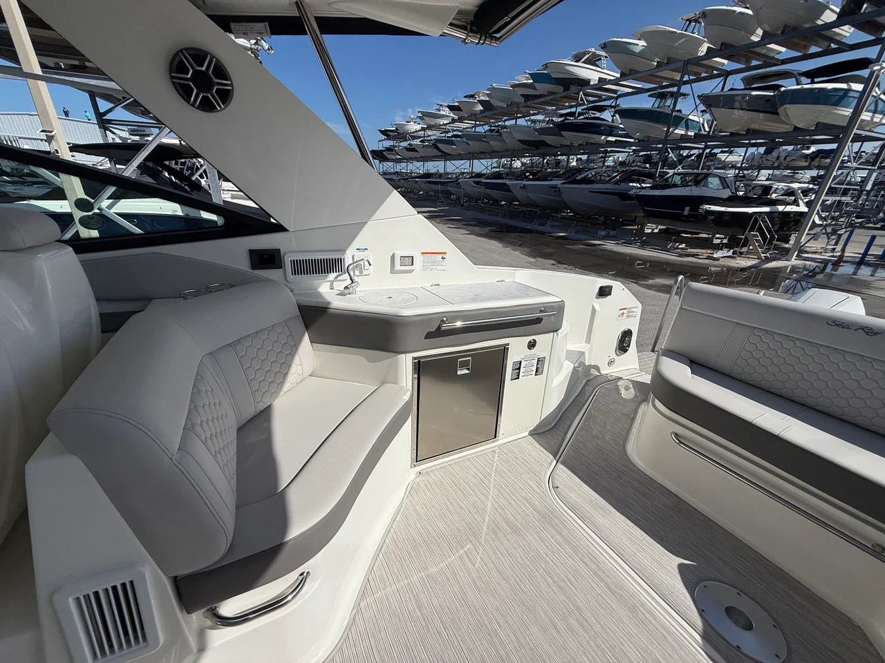 2027 Sea Ray Sundancer 320 Outboard 32.0 feet, Sarasota, FL #29