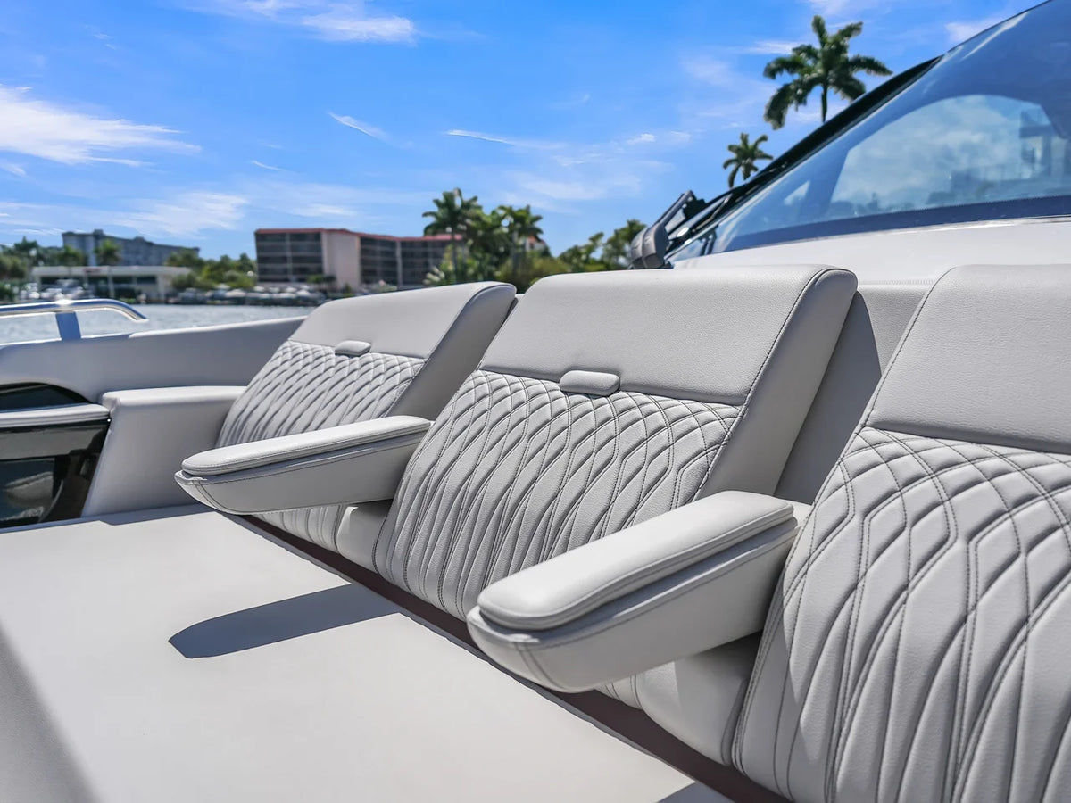 2026 Sea Ray Sundancer 370 Outboard 37.0 feet, Pompano Beach, Florida #44