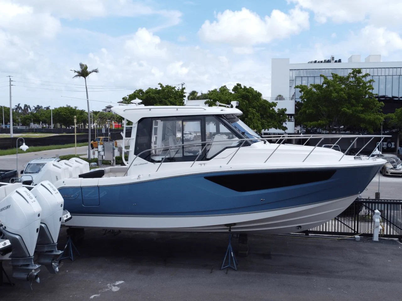 2025 Boston Whaler 365 Conquest 36.0 feet, Naples, Florida #2