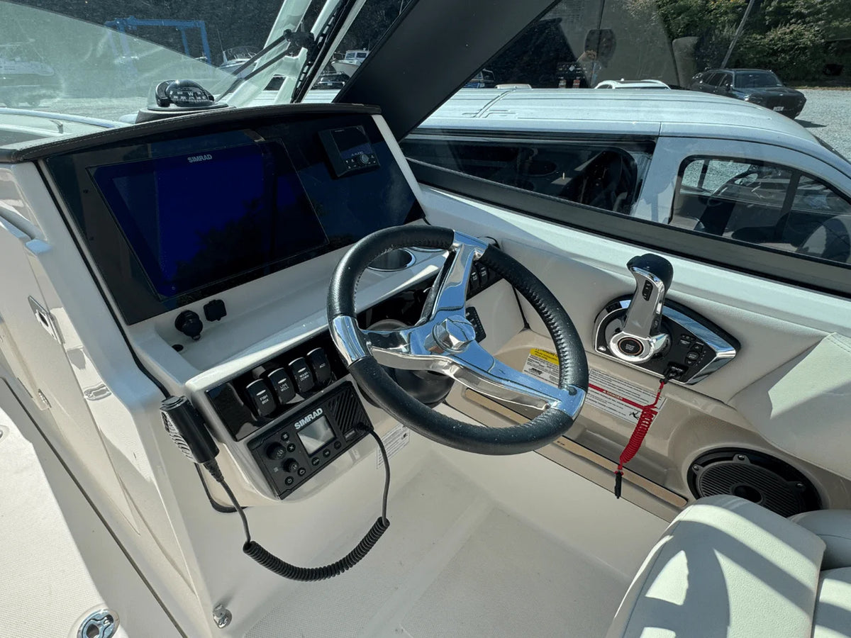 2026 Boston Whaler 240 Vantage 24.0 feet, Huntington, NY #17