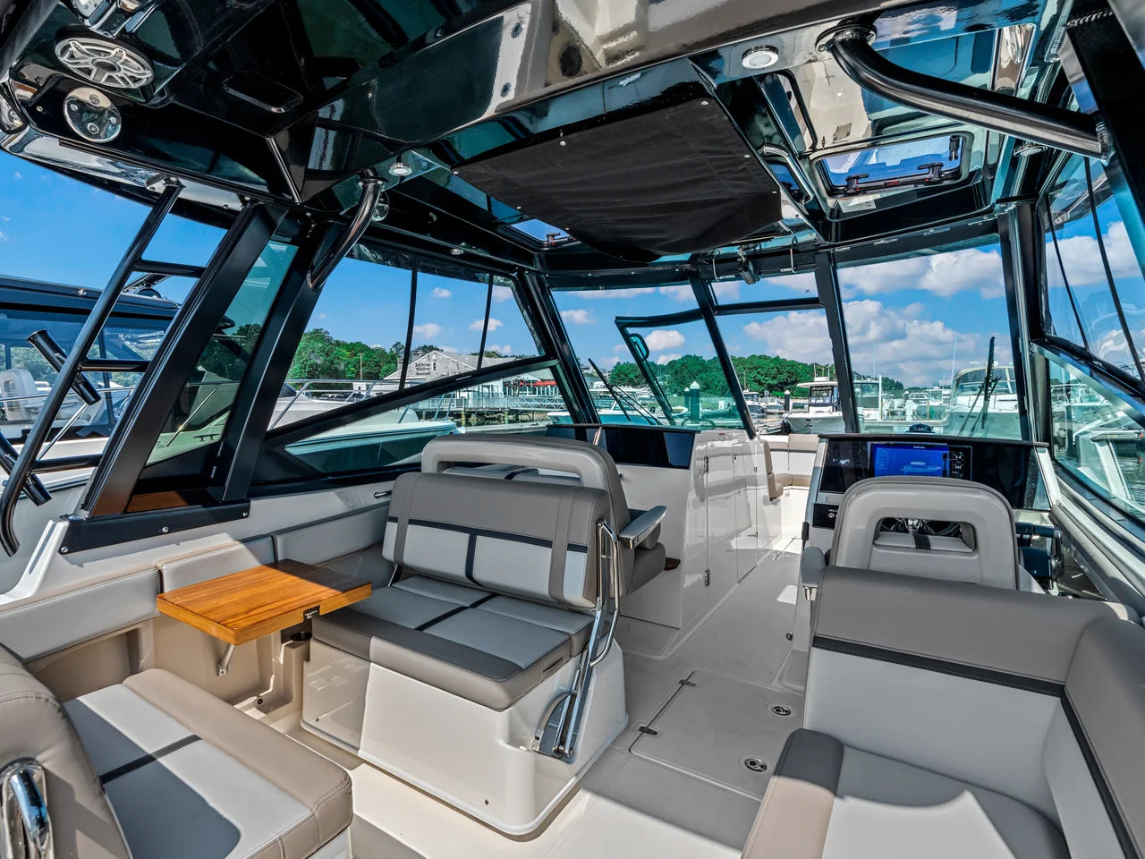 2026 Boston Whaler 330 Vantage 33.0 feet, Quincy, MA #11
