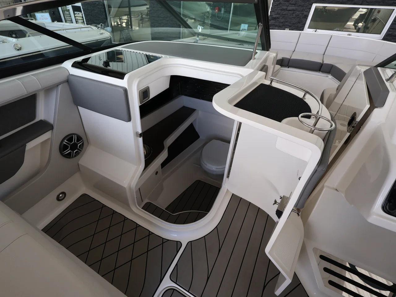 2026 Sea Ray SLX 310 Outboard 31.0 feet, Naples, Florida #13