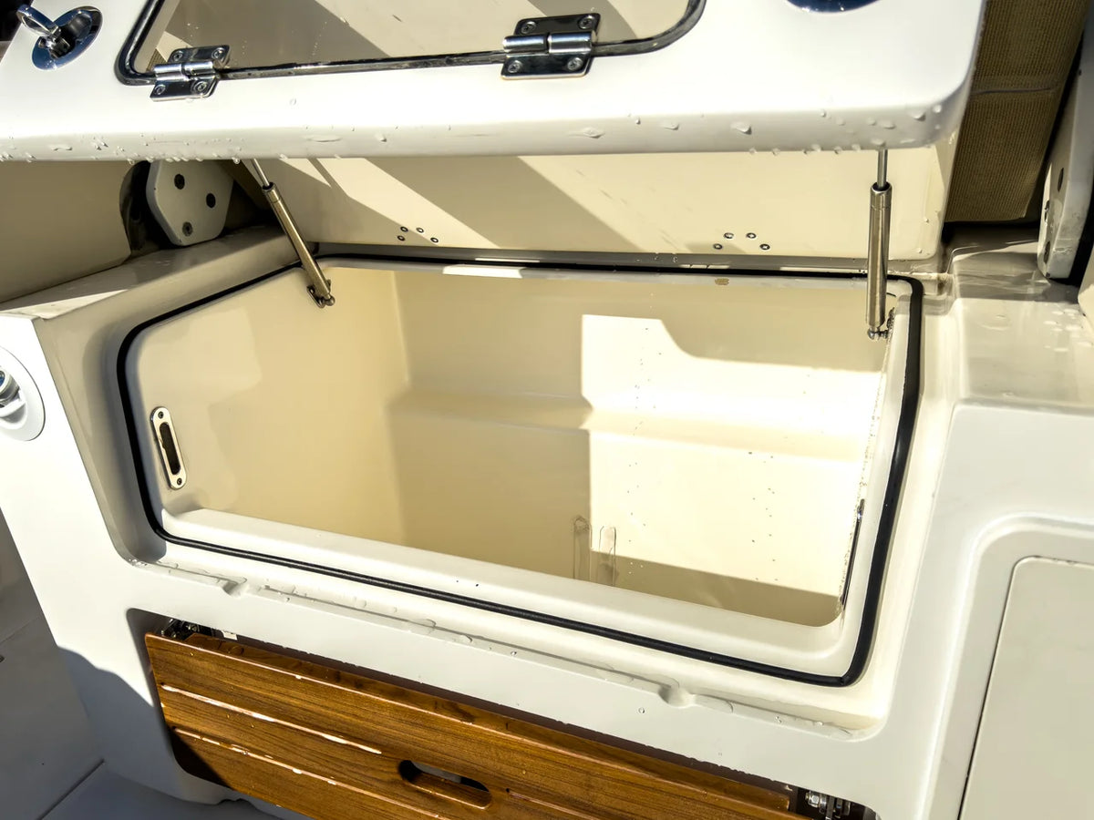 2022 Boston Whaler 350 Realm 35.0 feet, Fort Myers, FL #9