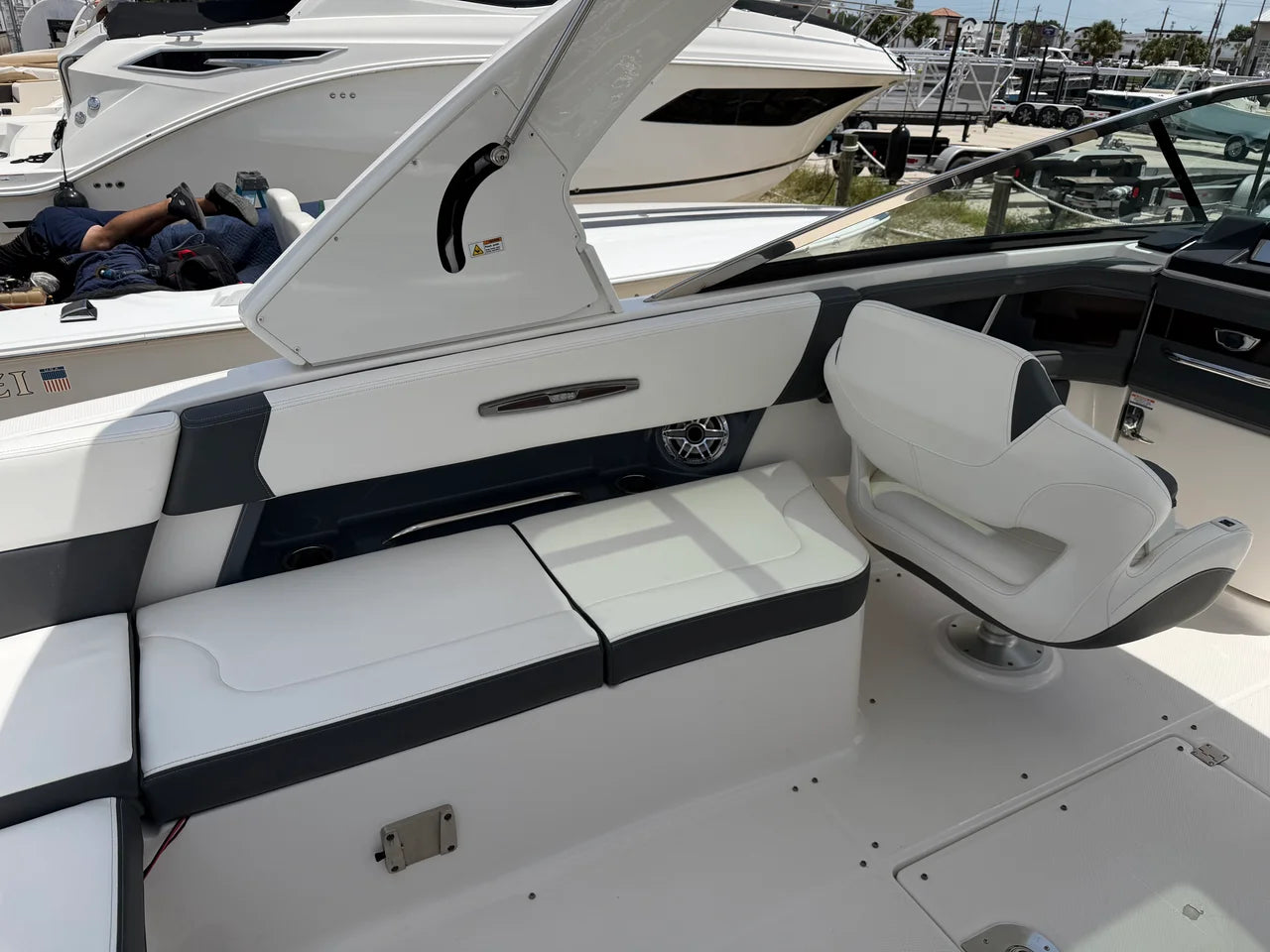 2022 Chaparral 307 SSX 30.0 feet, Seabrook, TX #23