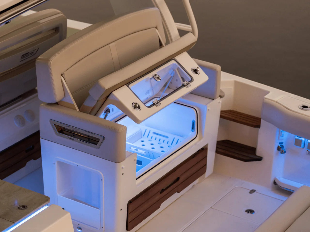 2027 Boston Whaler 380 Realm 38.0 feet, Naples, Florida #59