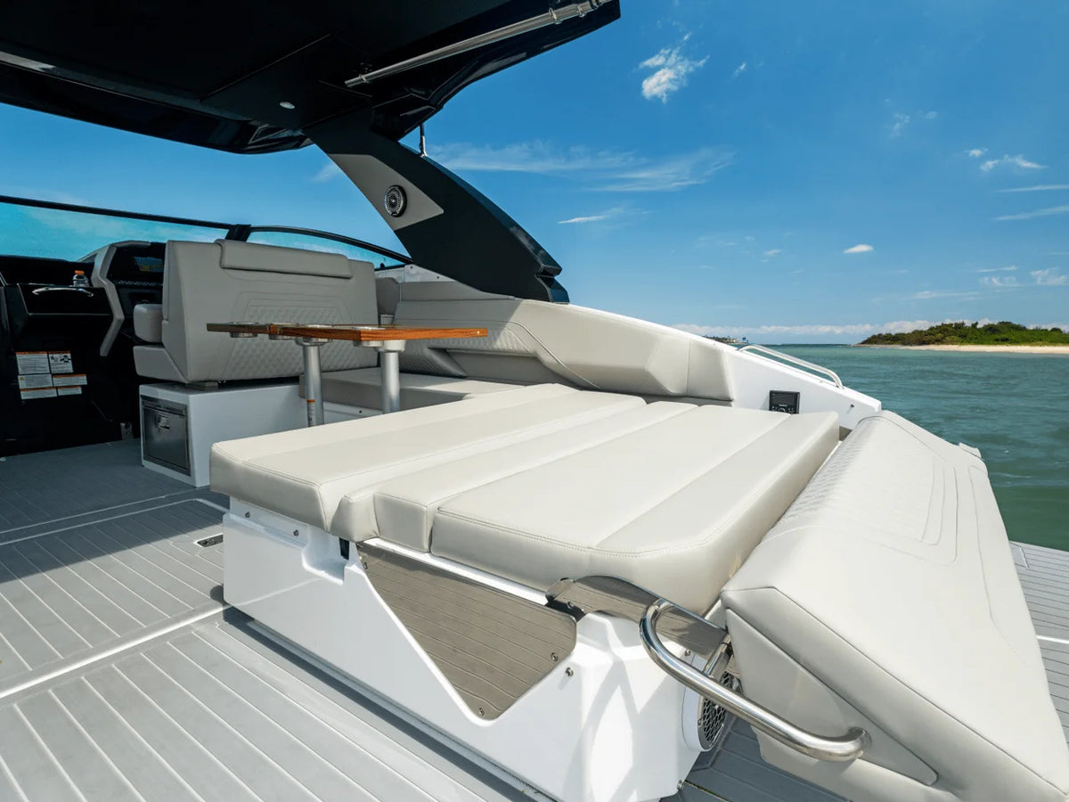 2027 Cruisers Yachts 34 GLS Outboard 34.0 feet, Venice, Florida #95