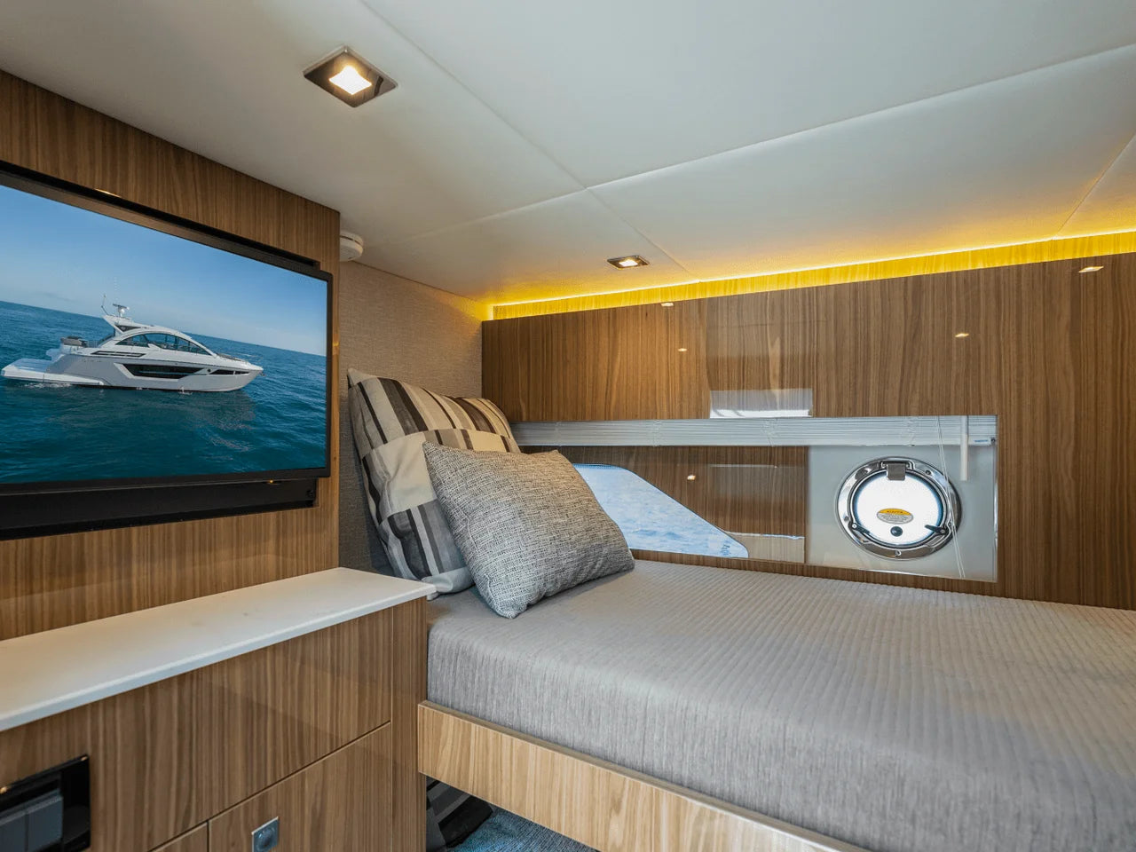 2026 Cruisers Yachts 50 Cantius 50.0 feet, Inuvik, Northwest Territories #131