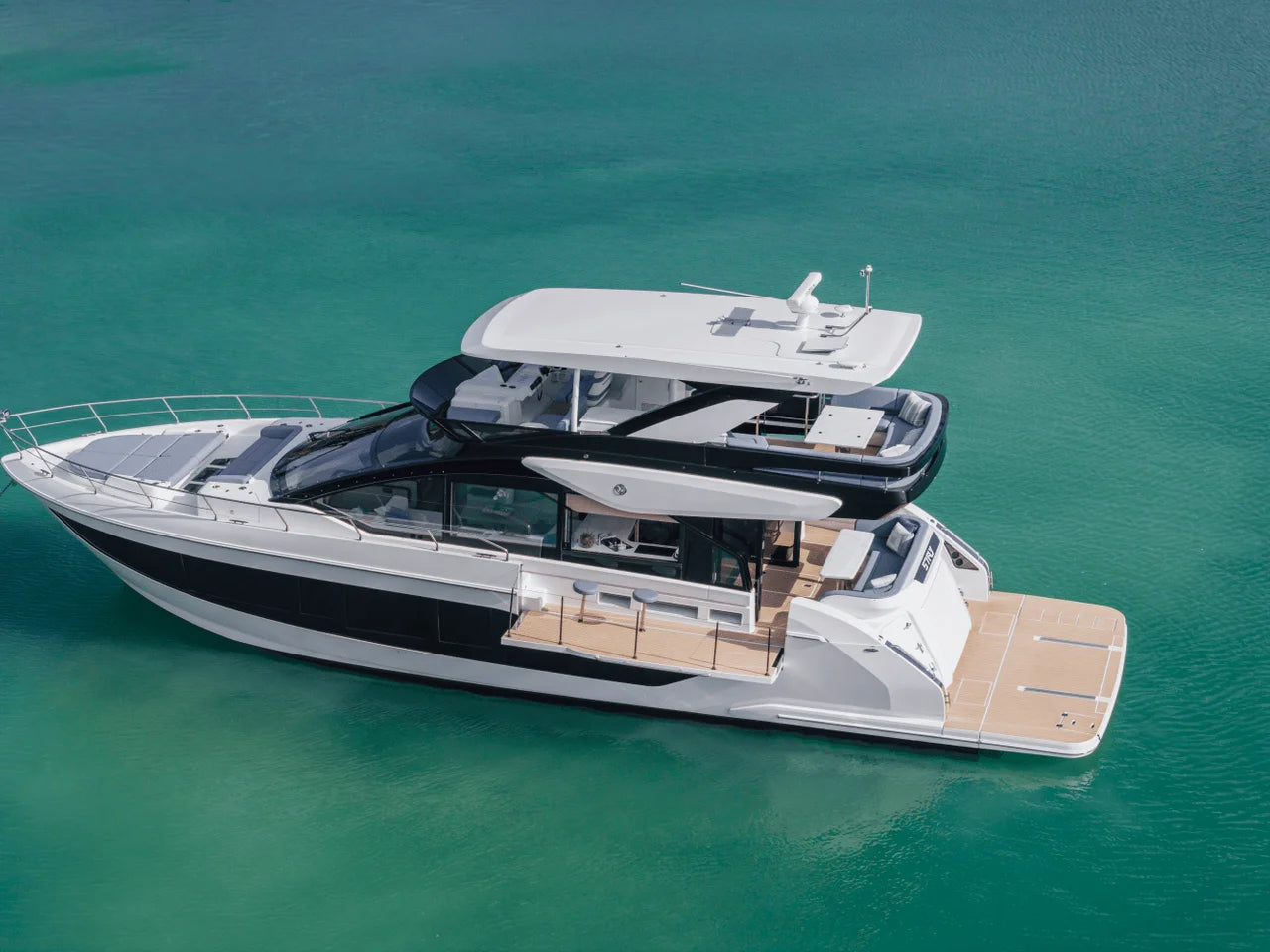 2026 Cruisers Yachts 57 FLY 57.0 feet, Inuvik, Northwest Territories #9