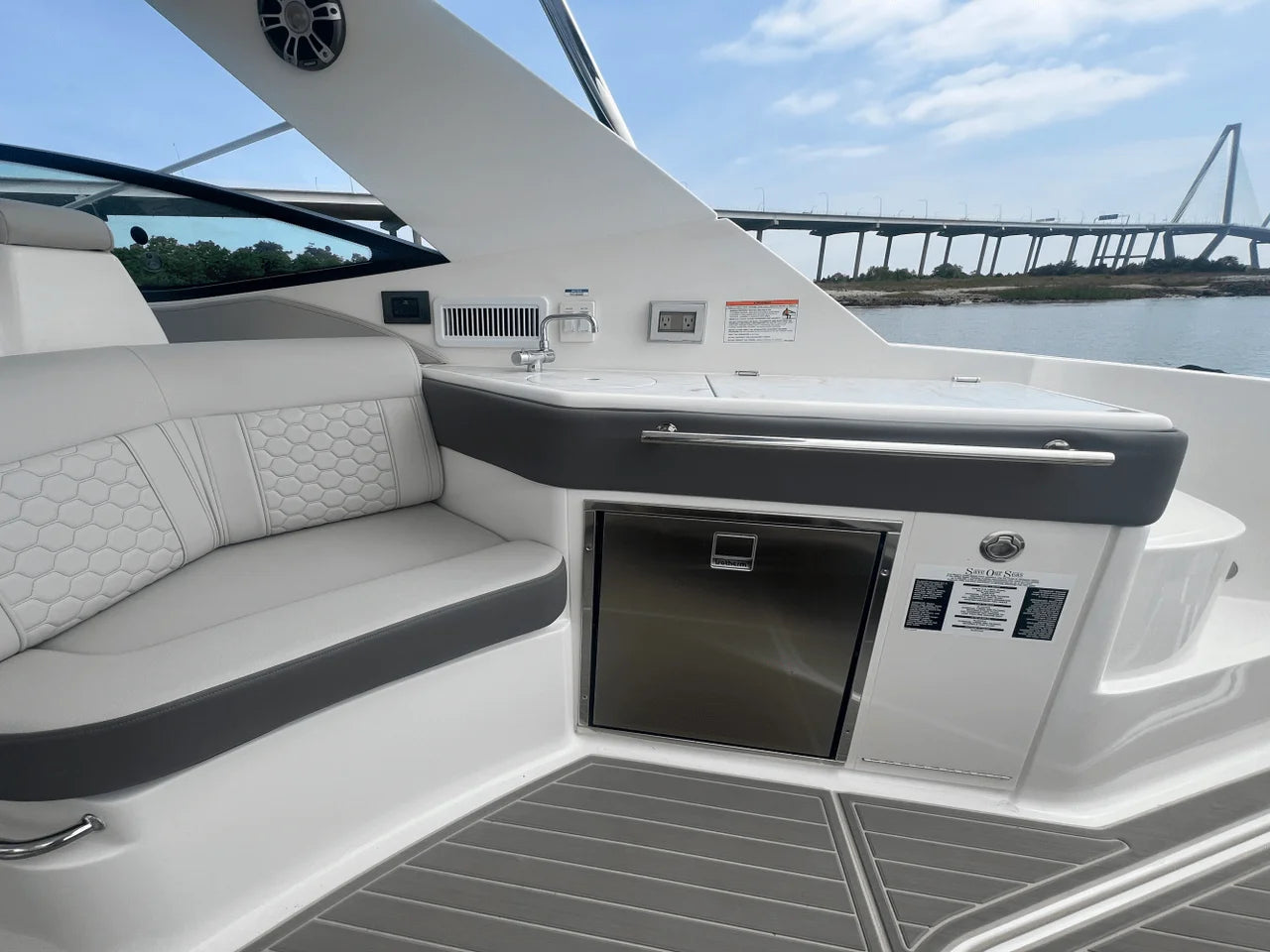 2025 Sea Ray Sundancer 320 Outboard 32.0 feet, Charleston, SC #13