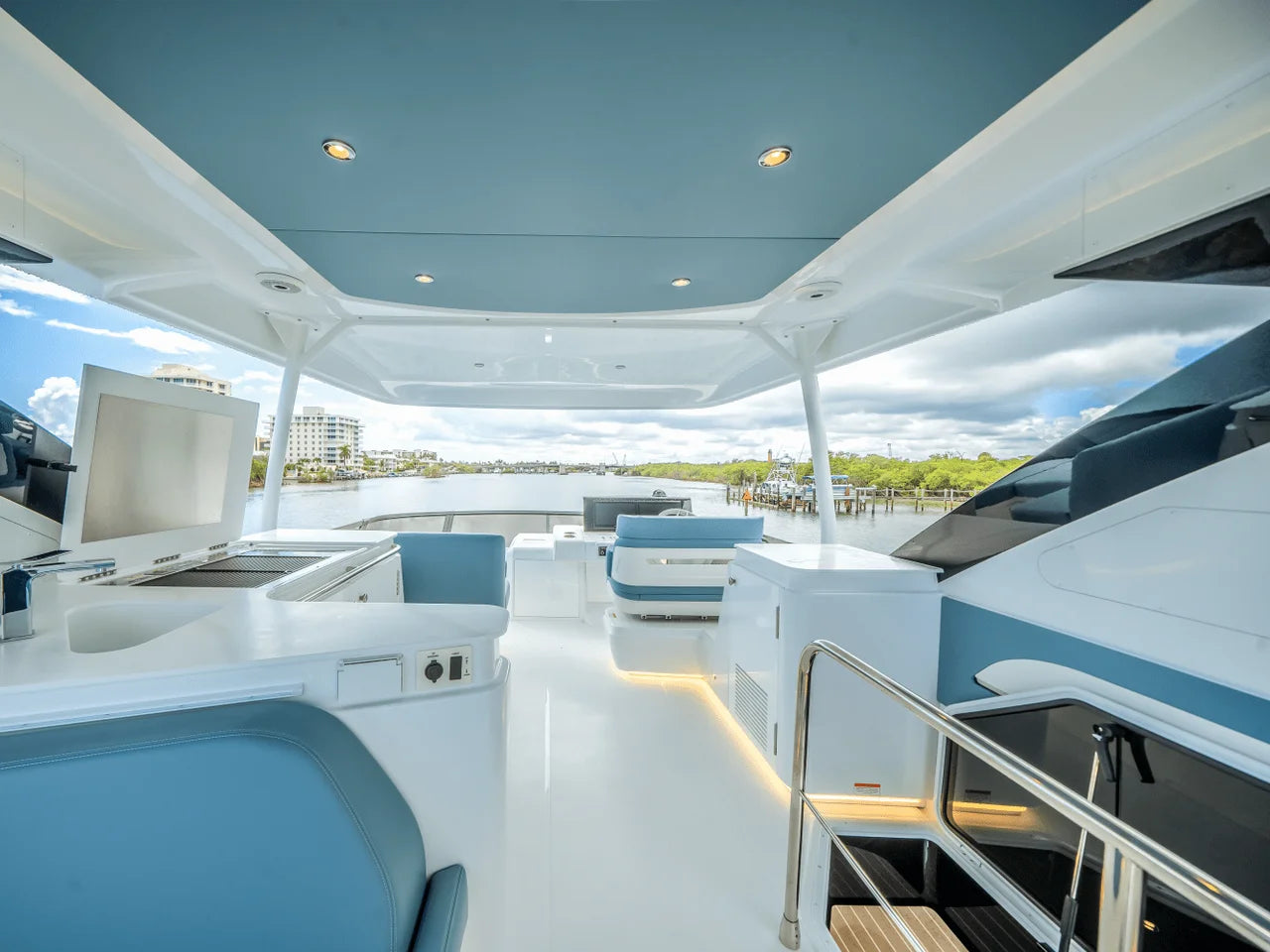 2026 Cruisers Yachts 57 FLY 57.0 feet, Jupiter, Florida #68
