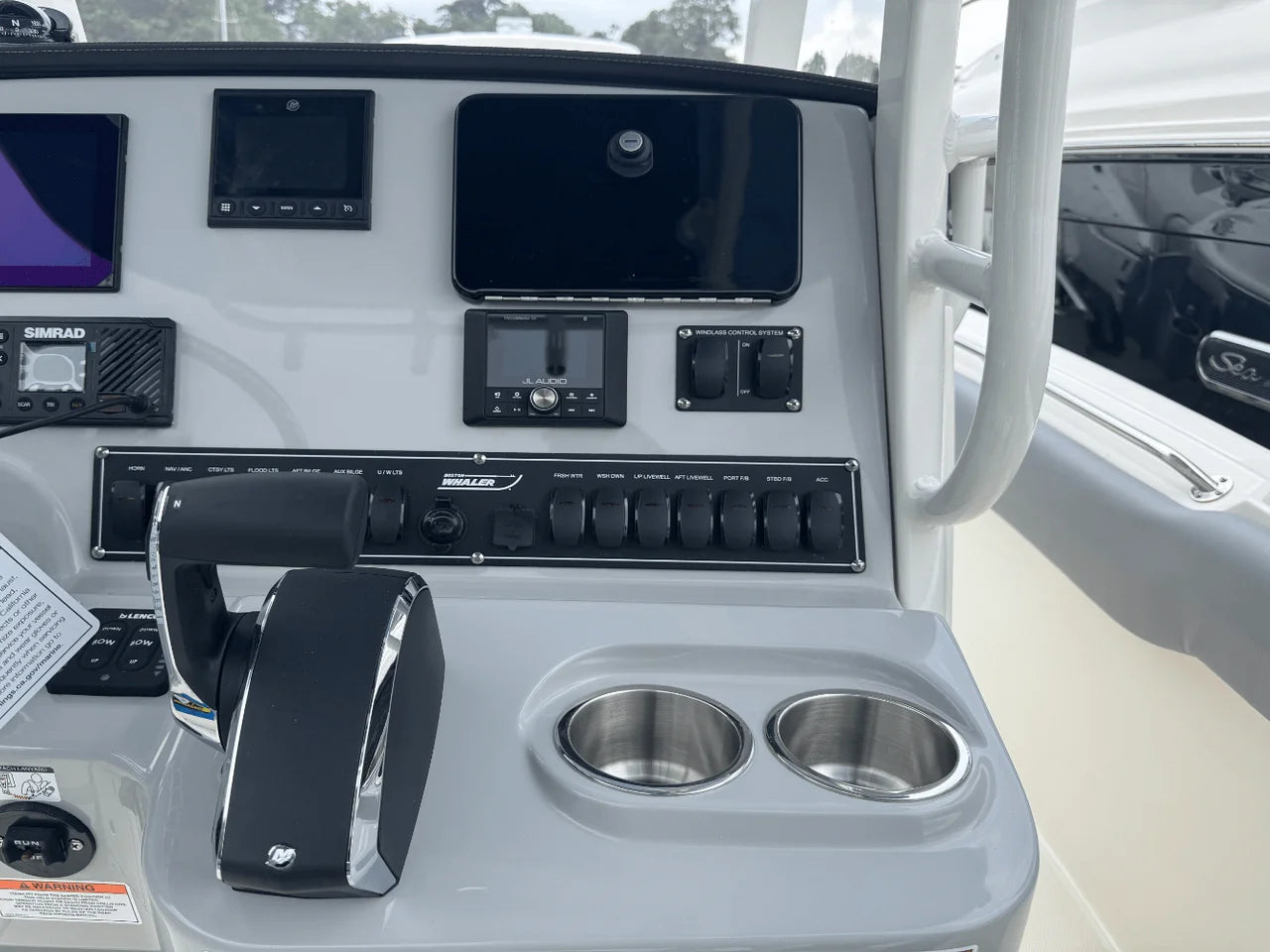 2026 Boston Whaler 230 Outrage 23.0 feet, Huntington, NY #27