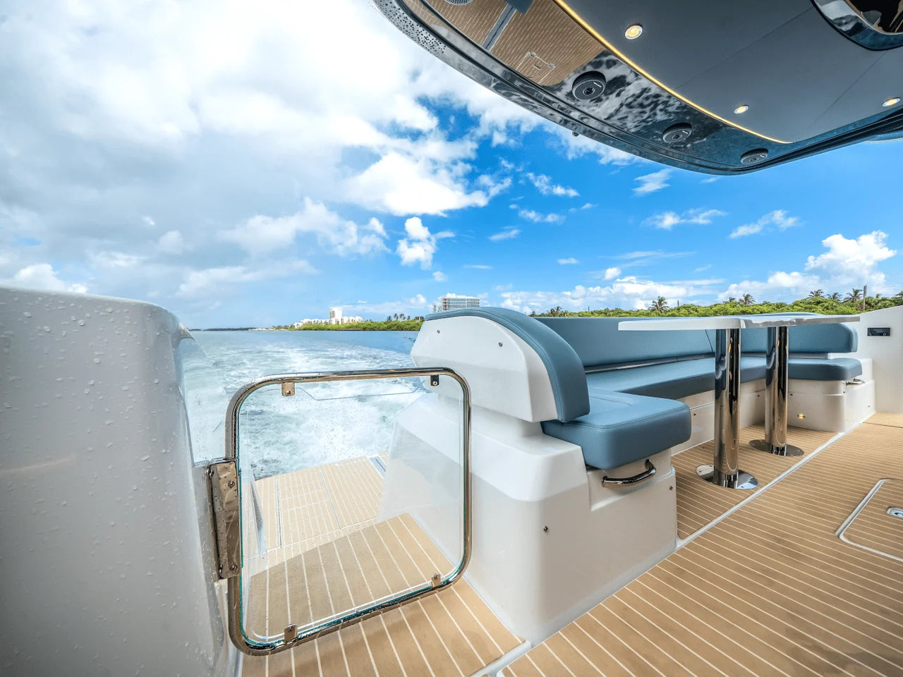 2026 Cruisers Yachts 57 FLY 57.0 feet, Jupiter, Florida #18