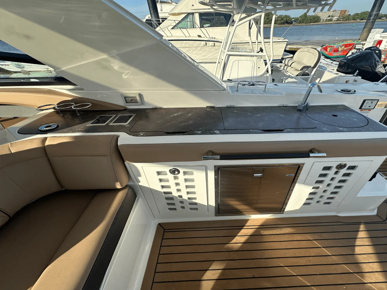 2018 Sea Ray 400 SLX 40.0 feet, Quincy, MA #25