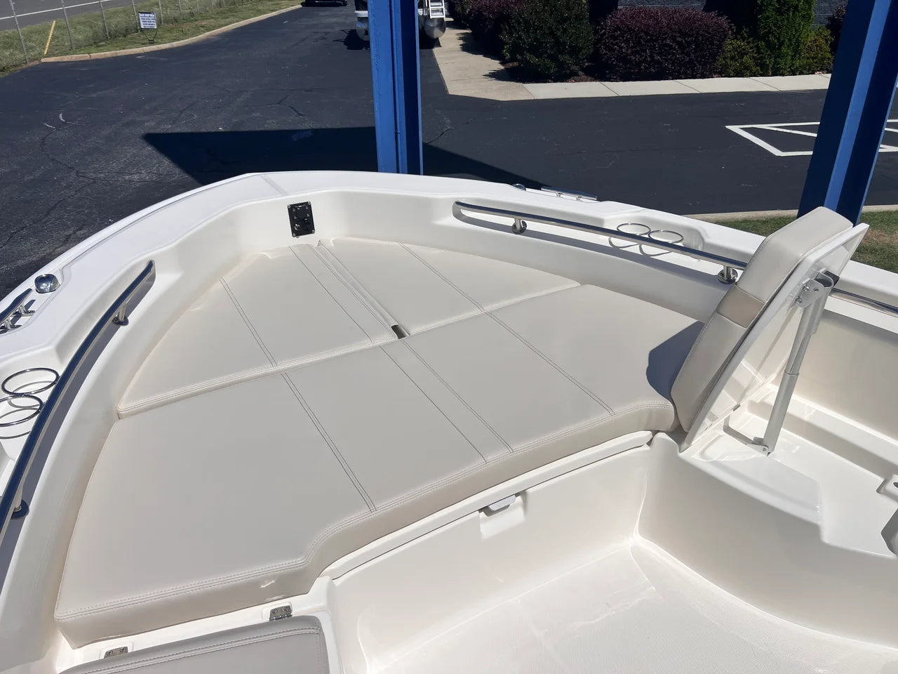 2026 Boston Whaler 250 Dauntless 25.0 feet, Greenville, SC #4