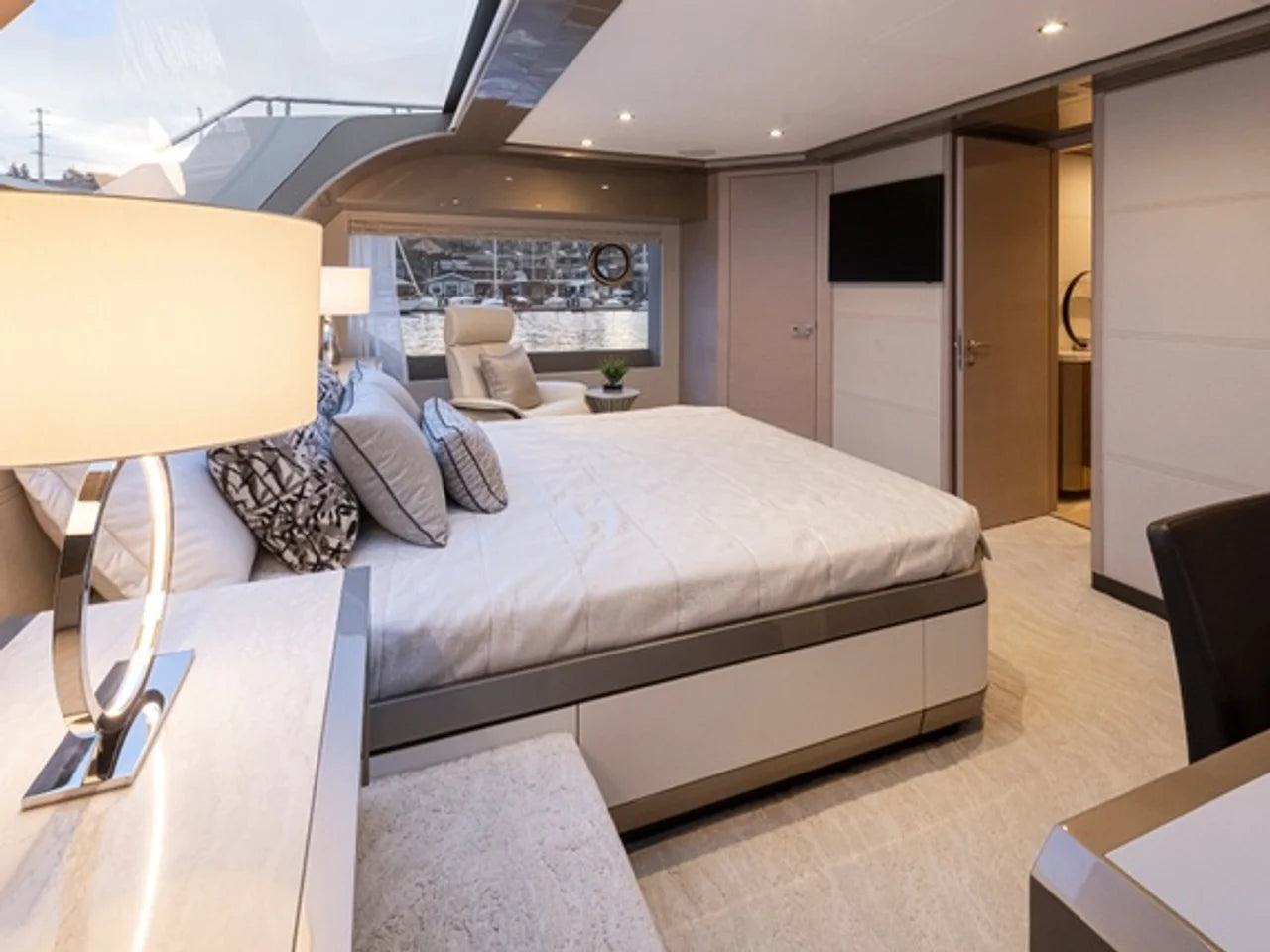 2027 Ocean Alexander 27R 93.0 feet, Pompano Beach, FL #59