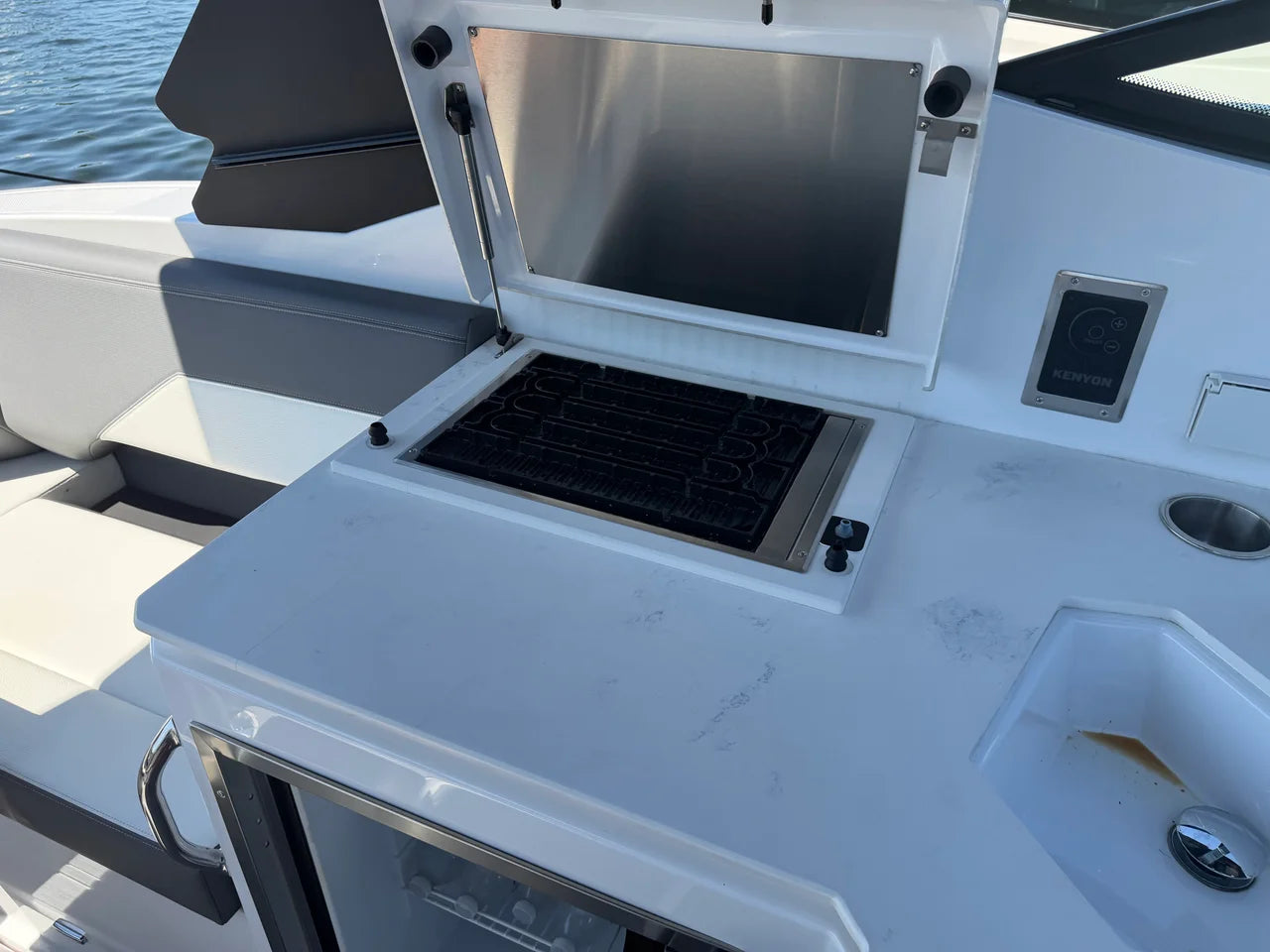 2024 Cruisers Yachts 38 GLS 38.0 feet, Excelsior, Minnesota #19