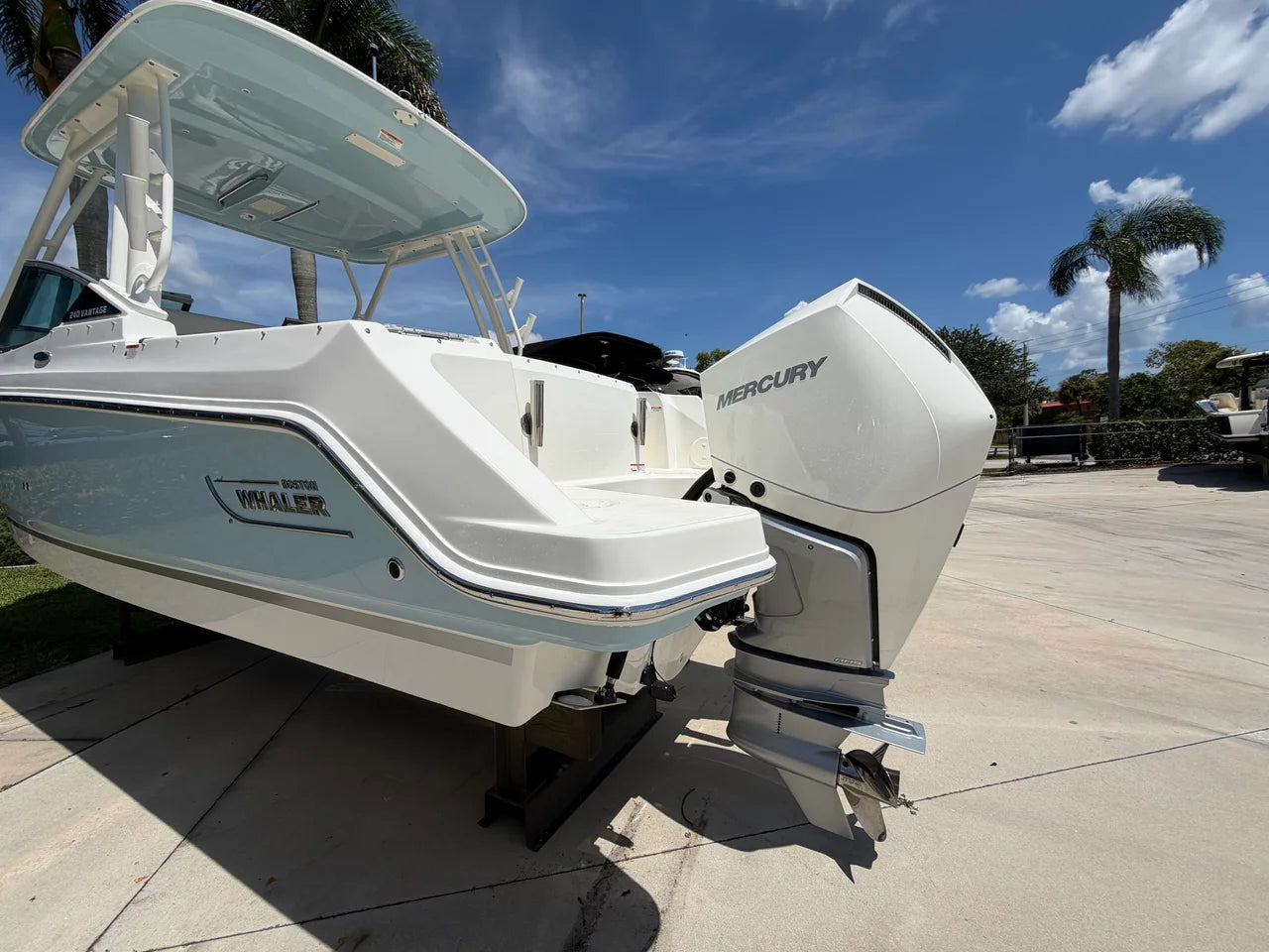 2027 Boston Whaler 240 Vantage 24.0 feet, Stuart, Florida #10