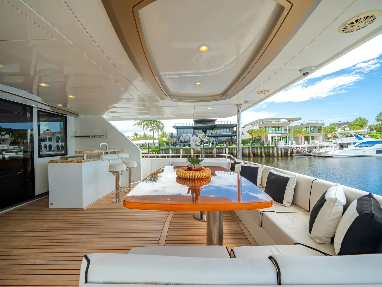 2016 Ocean Alexander 90 SKY LOUNGE 90.0 feet, Ft Lauderdale, FL #11