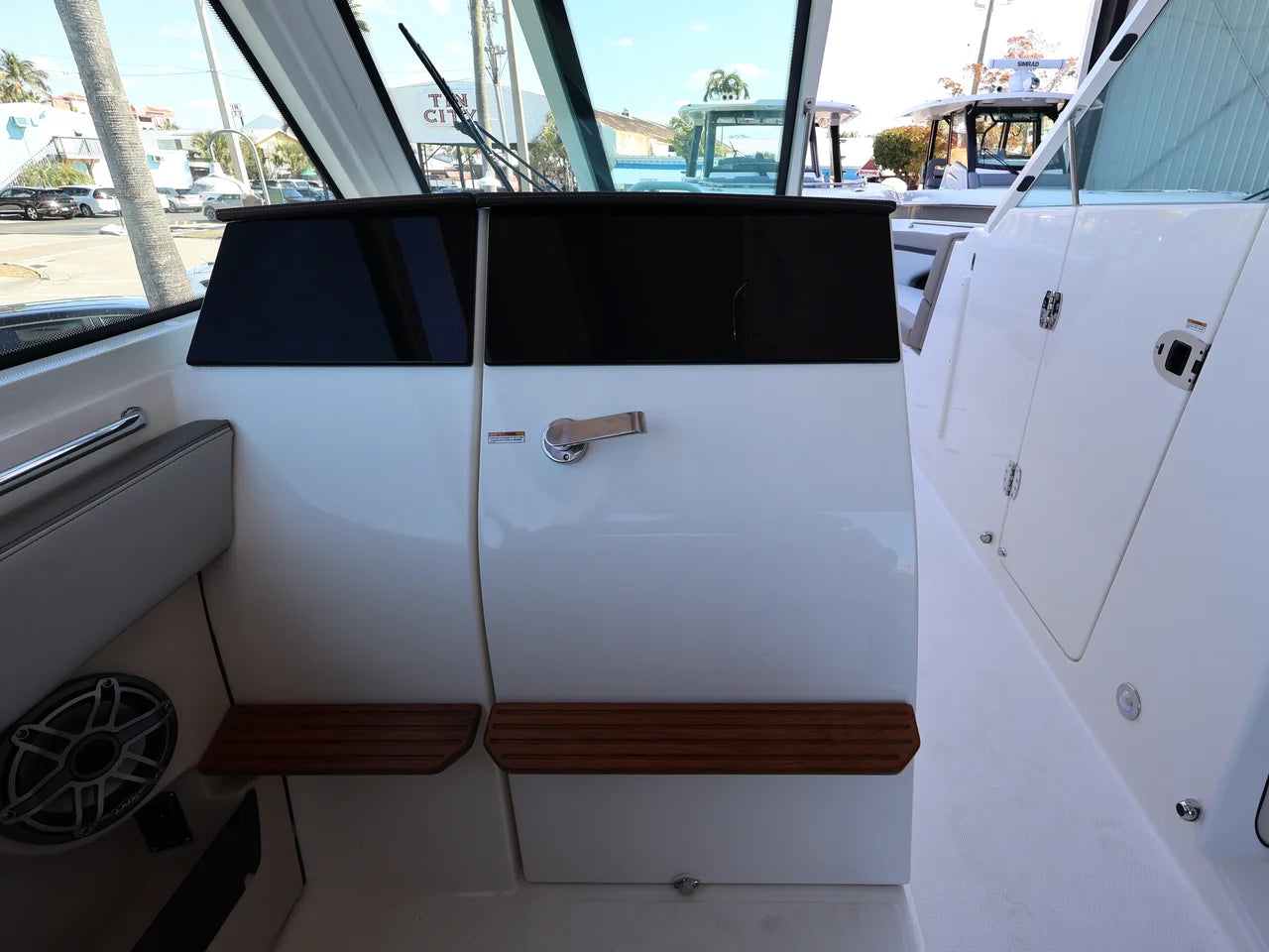 2026 Boston Whaler 330 Vantage 33.0 feet, Naples, Florida #22