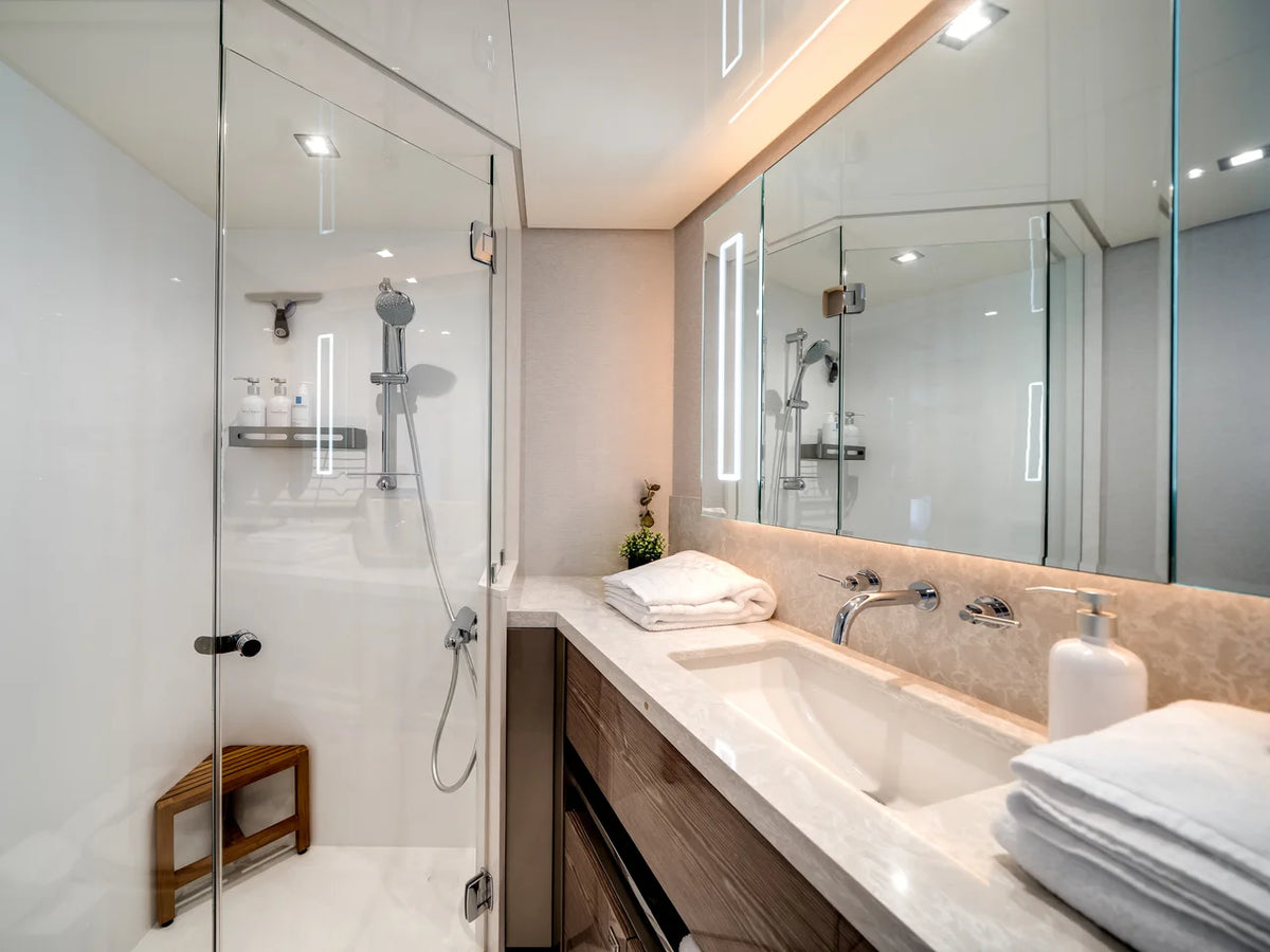 2023 Ocean Alexander 27R 88.0 feet, Ocean Reef, FL #32