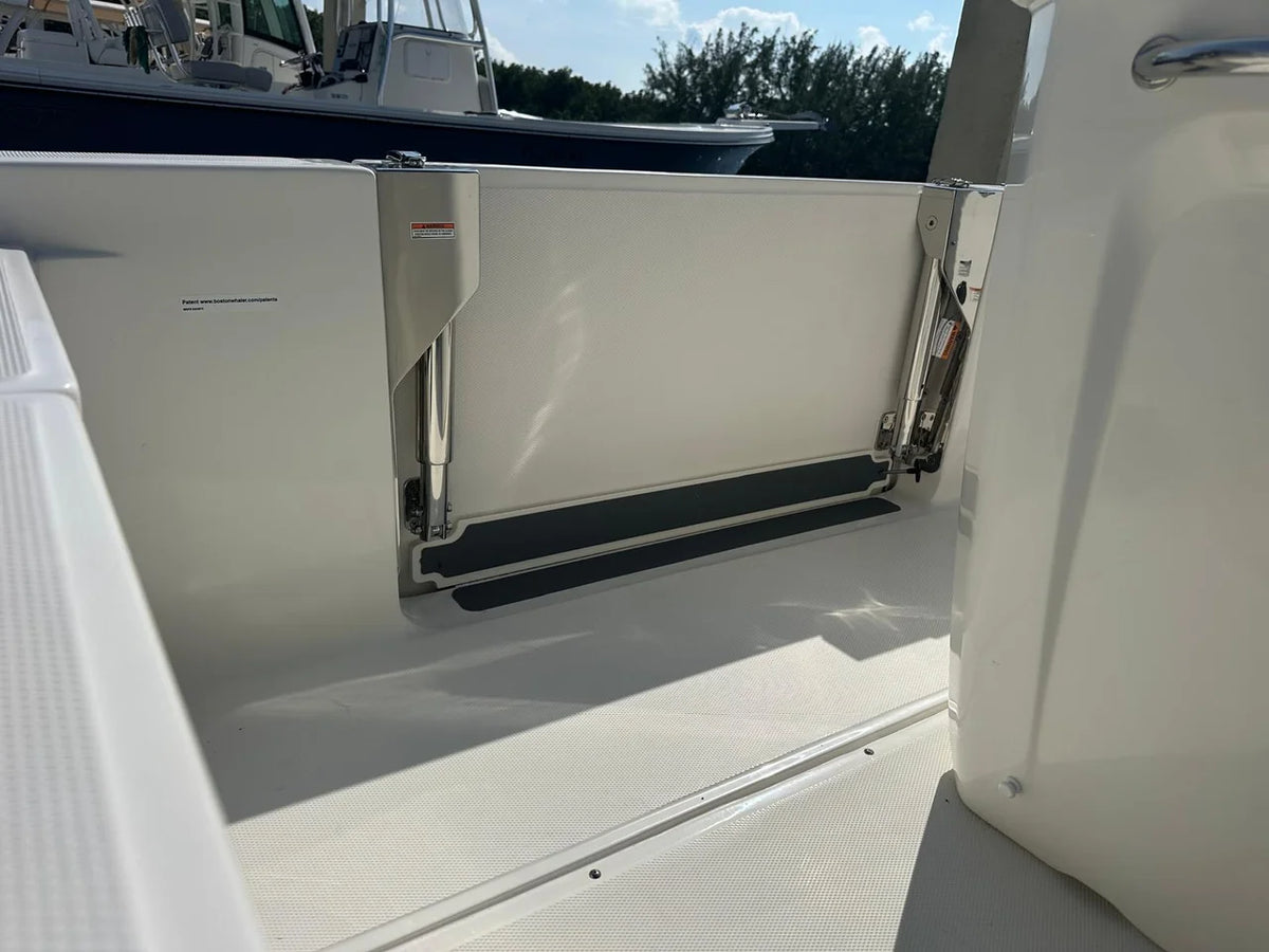 2027 Boston Whaler 280 Dauntless 28.0 feet, Islamorada, FL #17