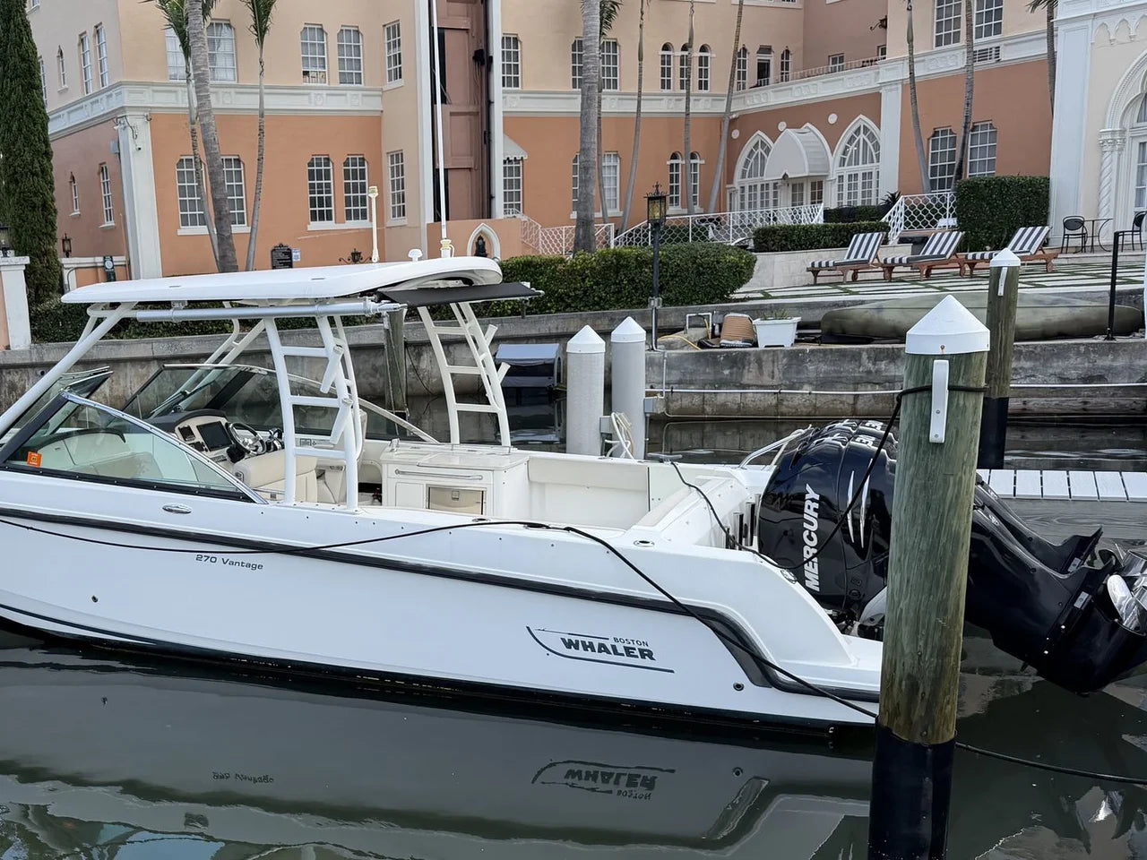 2016 Boston Whaler 270 VANTAGE 28.0 feet, St Petersburg, FL #1