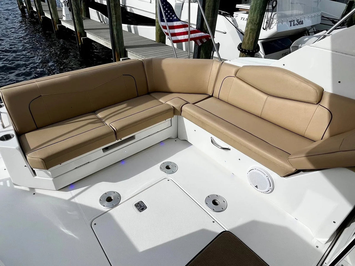2015 Cruisers Yachts 41 CANTIUS 42.0 feet, Venice, Florida #32