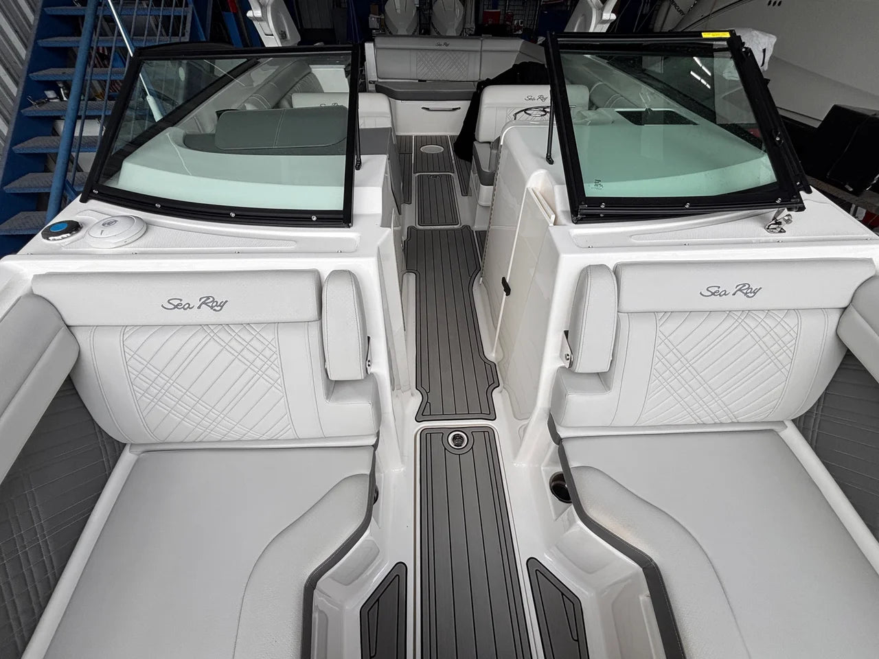 2026 Sea Ray SDX 290 Outboard 29.0 feet, Naples, Florida #19
