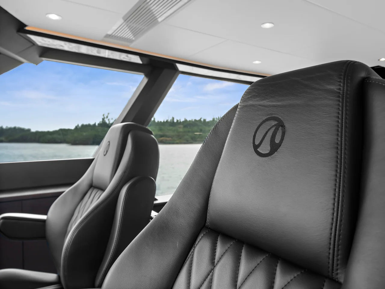 2024 Ocean Alexander 32L 106.0 feet, Miami, FL #38
