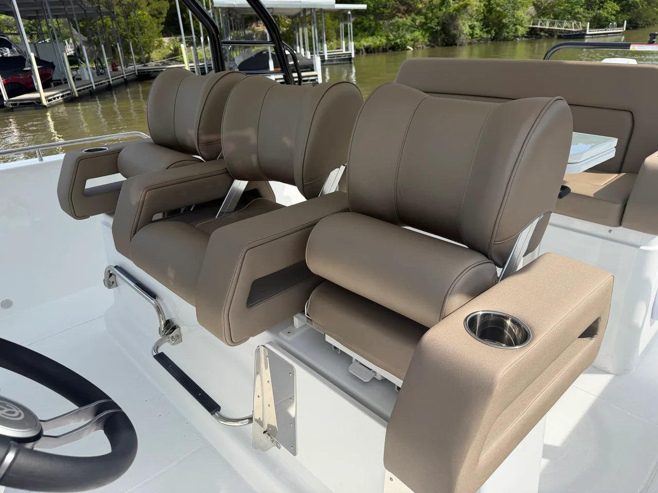 2026 Cruisers Yachts 38 VTR 38.0 feet, Lake Ozark, Missouri #22