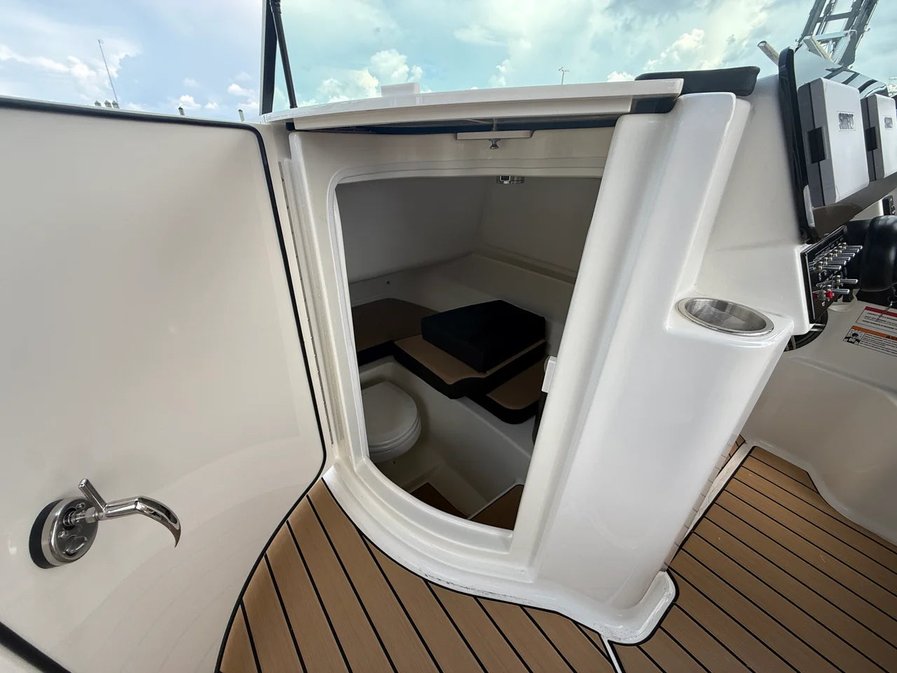2026 Sea Ray SDX 250 Outboard 25.0 feet, Sarasota, FL #21
