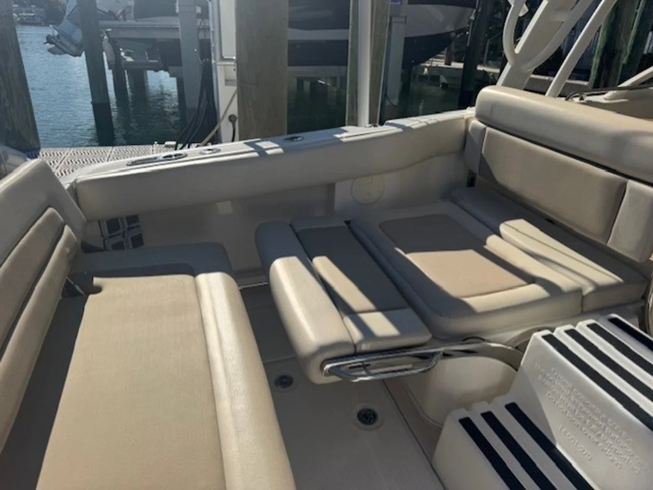 2016 Boston Whaler 320 VANTAGE 32.0 feet, Miami, FL #27