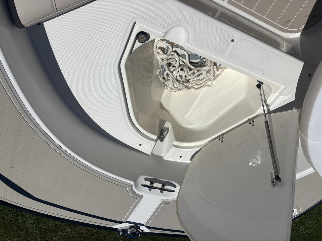 2008 Boston Whaler 190 MONTAUK 19.0 feet, Thunderbolt, GA #25