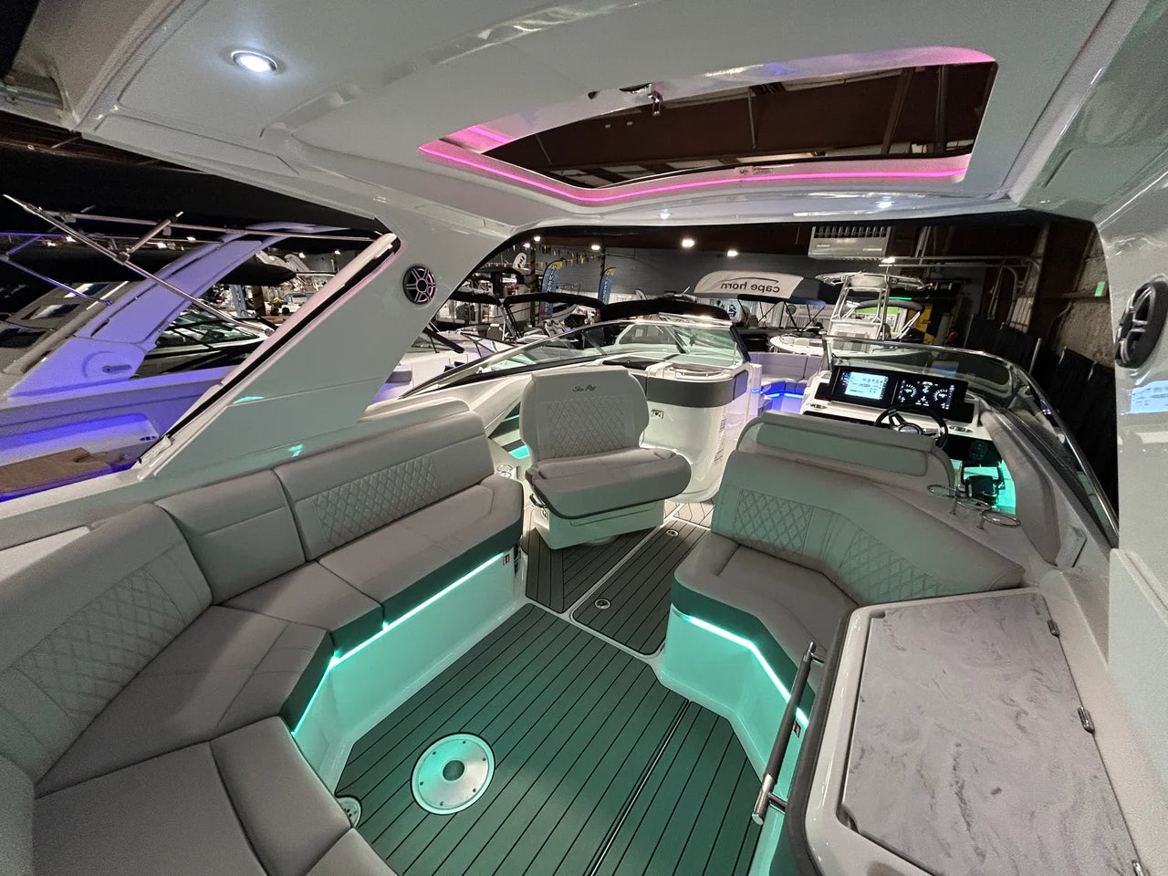 2026 Sea Ray SLX 310 Outboard 31.0 feet, Grasonville, Maryland #20