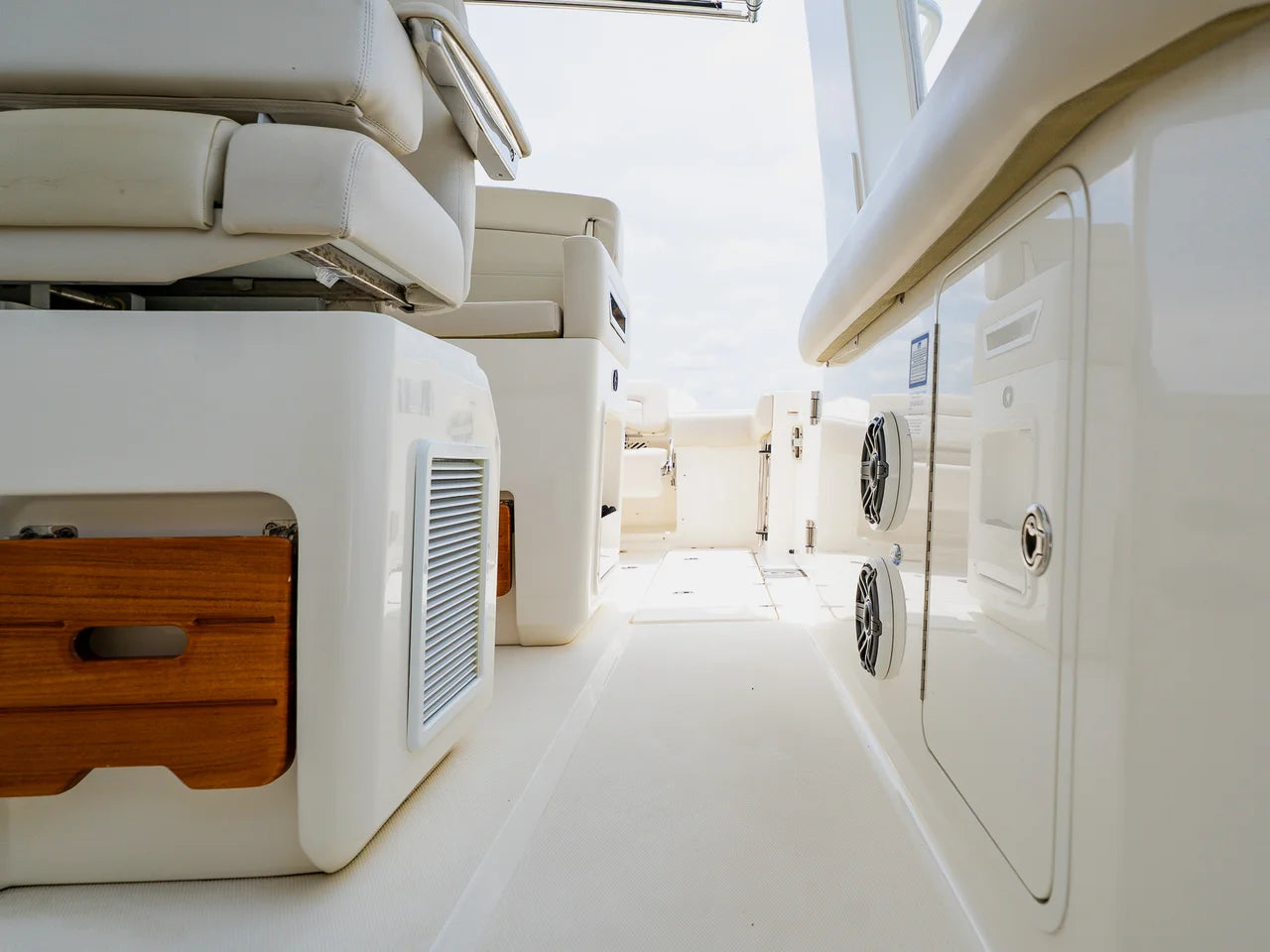 2023 Boston Whaler 350 Realm 35.0 feet, Clearwater, Florida #58