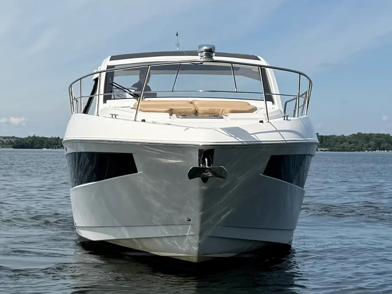 2015 Cruisers Yachts 390 EXPRESS COUPE 39.0 feet, Excelsior, Minnesota #9