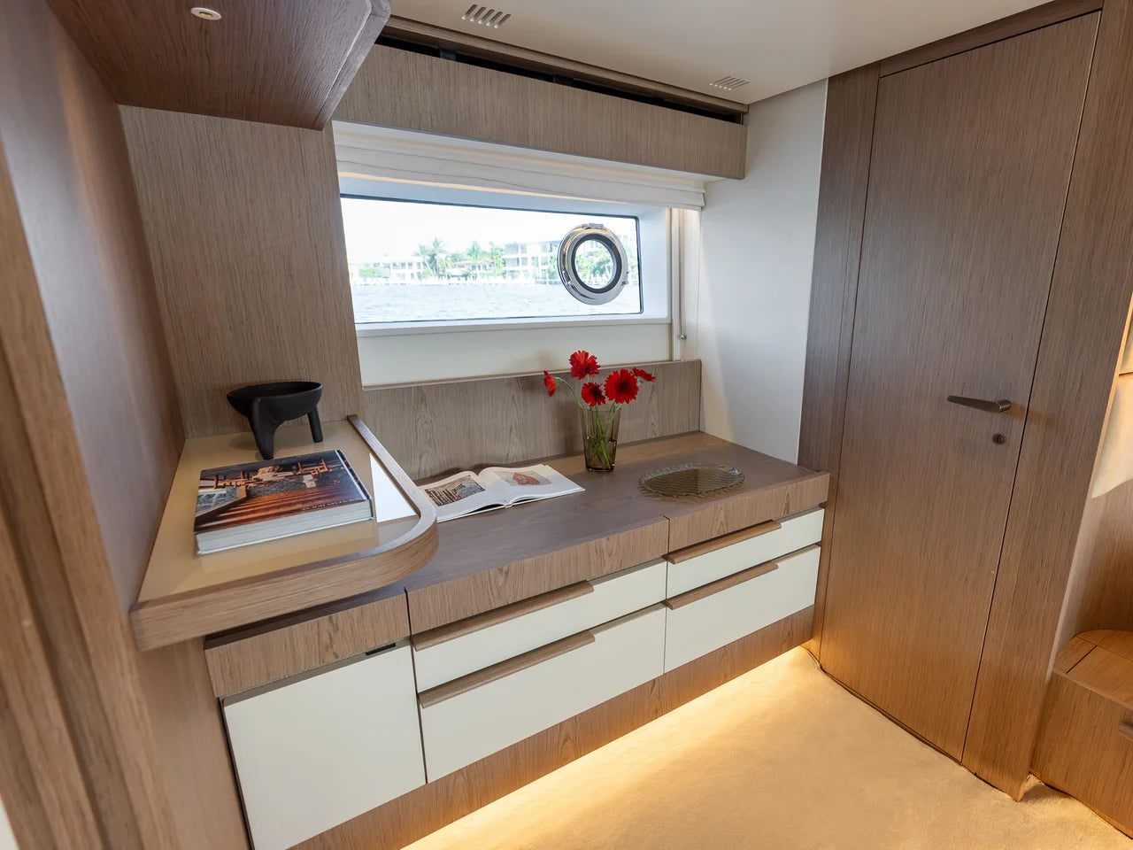 2027 Azimut Fly 82 82.0 feet, Pompano Beach, FL #63