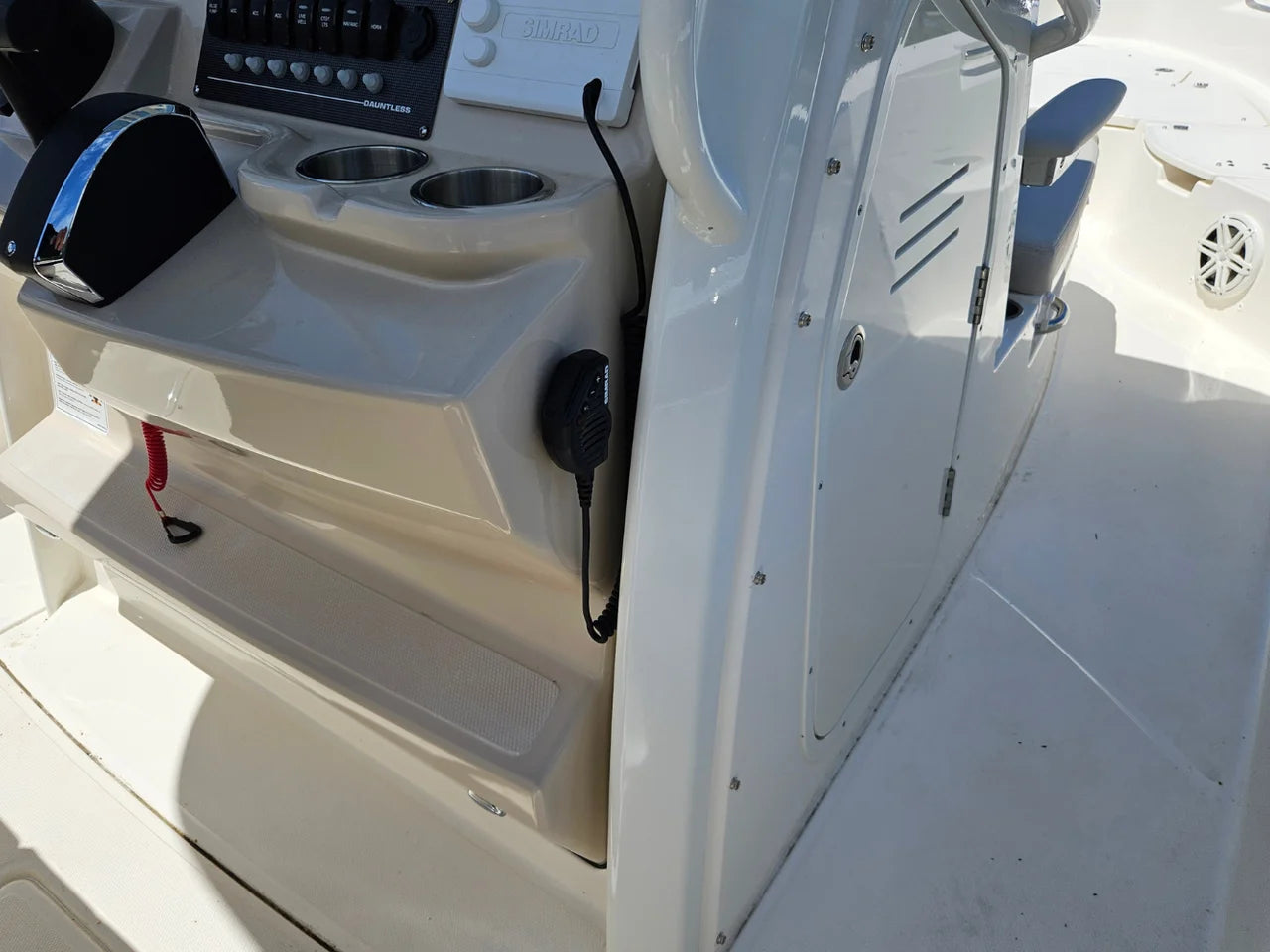 2026 Boston Whaler 250 Dauntless 25.0 feet, Lake Hopatcong, NJ #12
