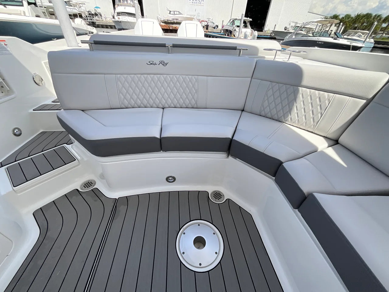 2027 Sea Ray SLX 310 Outboard 31.0 feet, Jacksonville Beach, Florida #8