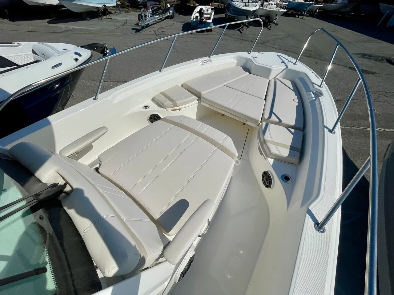 2026 Boston Whaler 280 Dauntless 28.0 feet, Danvers, Massachusetts #15